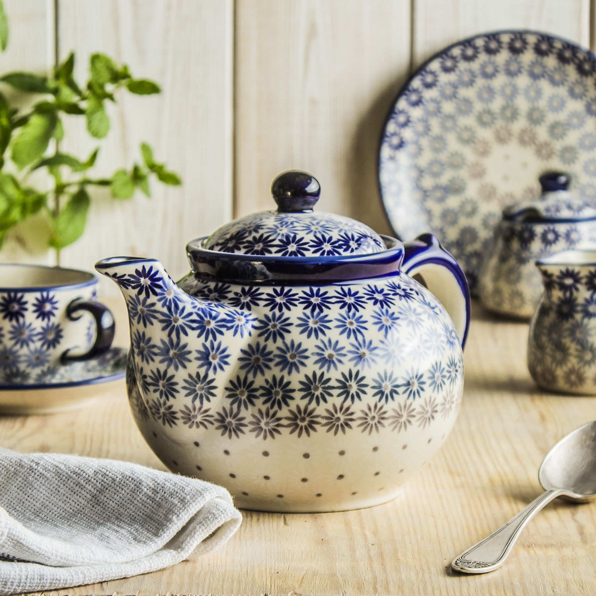 Dzbanek do herbaty i kawy ceramiczny Manufaktura Bolesławiec 1,5 l - dek. AS55