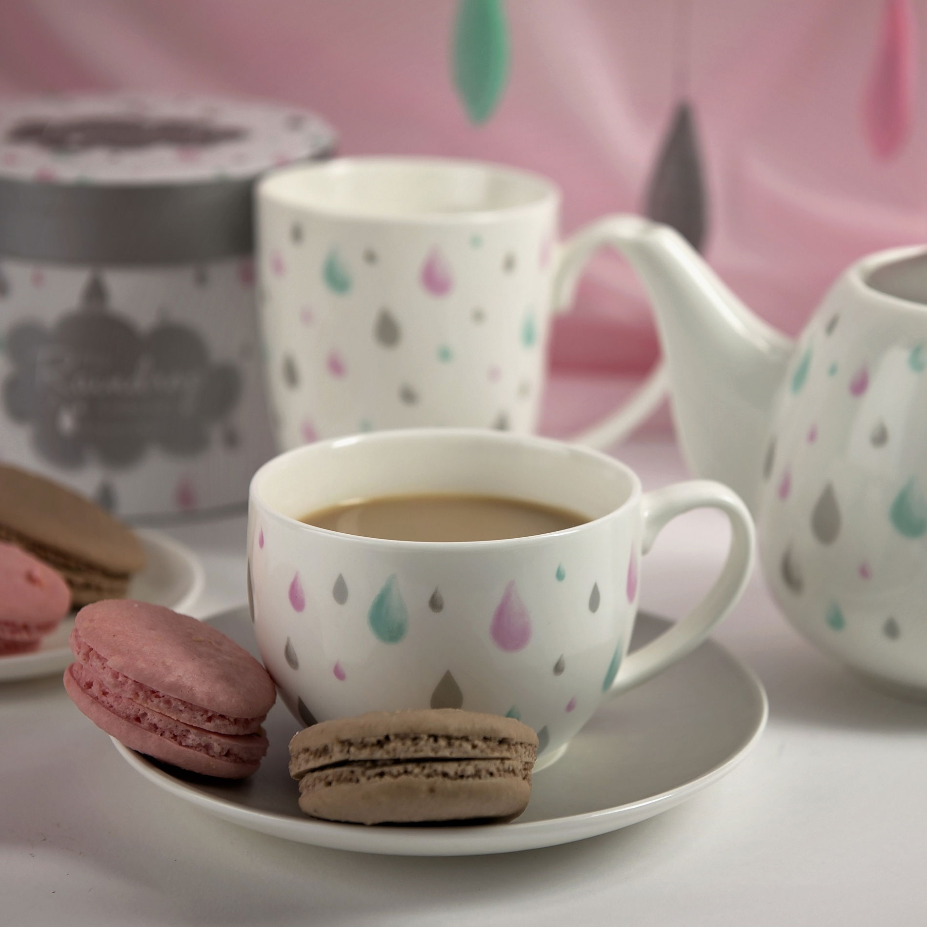 Porcelánový šálek na kávu a čaj s podšálkem ASHDENE RAINDROP bílý 250 ml