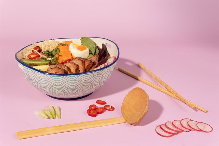TYPHOON World Foods 20 cm - keramická miska na ramen s hůlkami