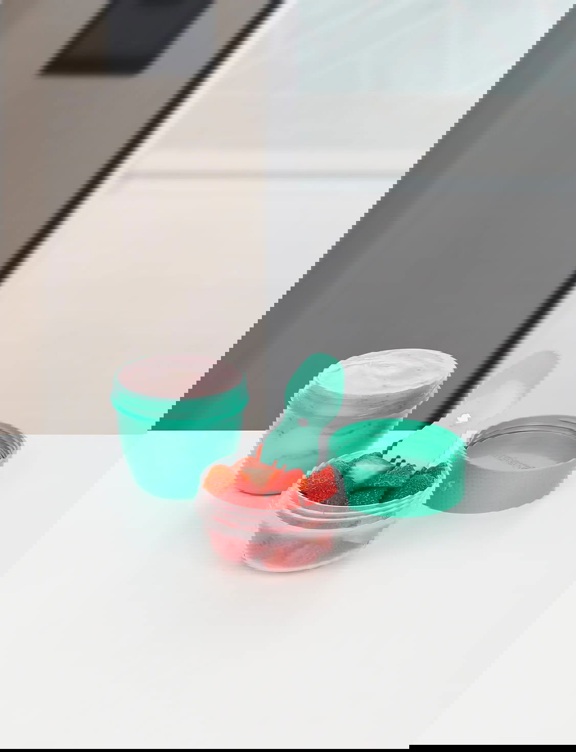 SISTEMA To Go Snack Capsule 0,51 l miętowy - pojemnik na jogurt i musli plastikowy z łyżeczką