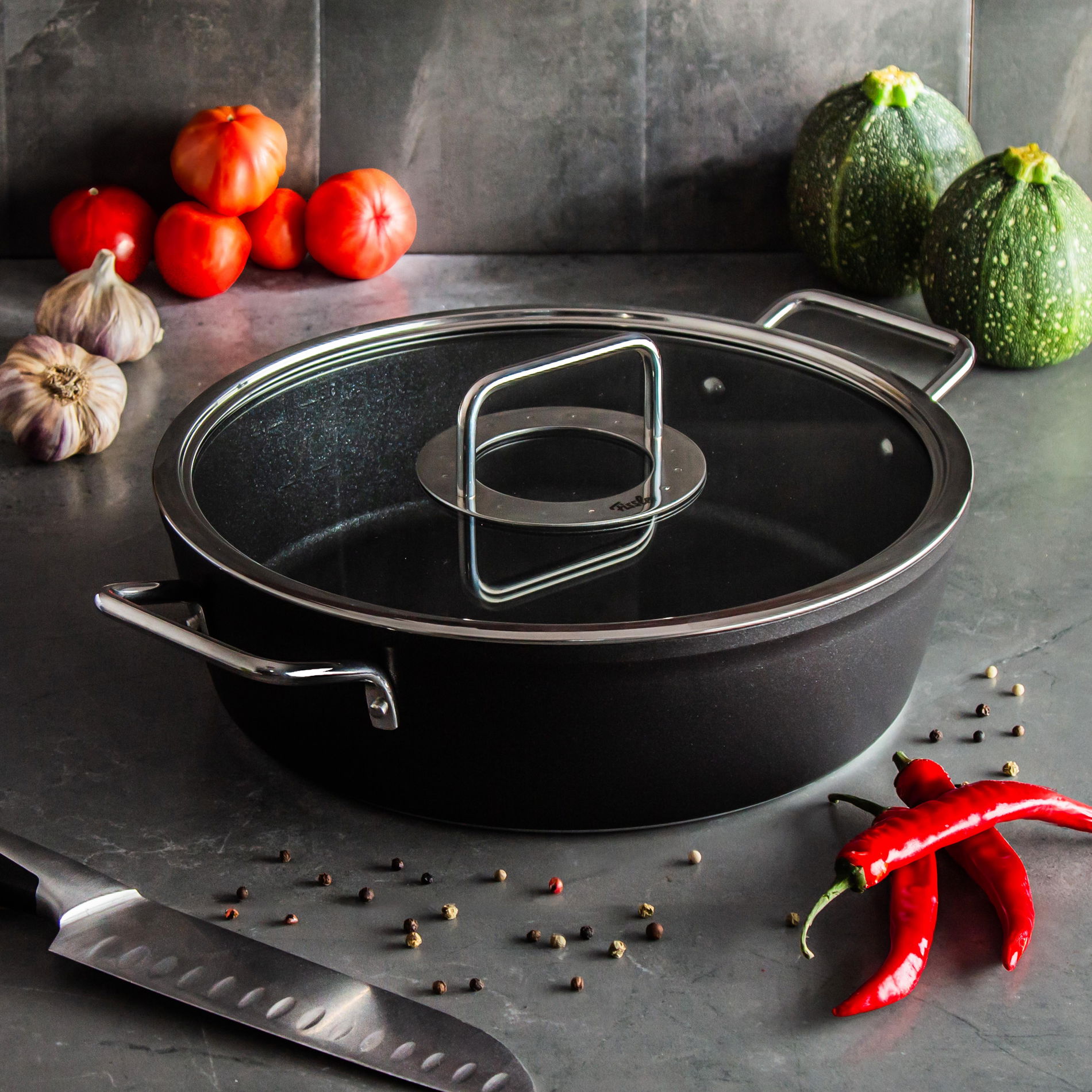 FISSLER Adamant 28 cm - hliníkový hrniec s pokrievkou