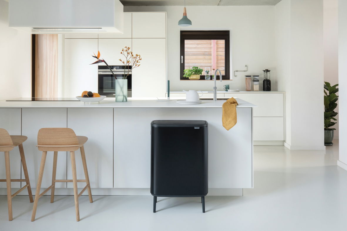 BRABANTIA Touch Bin Bo 60 l czarny - kosz na śmieci ze stali nierdzewnej