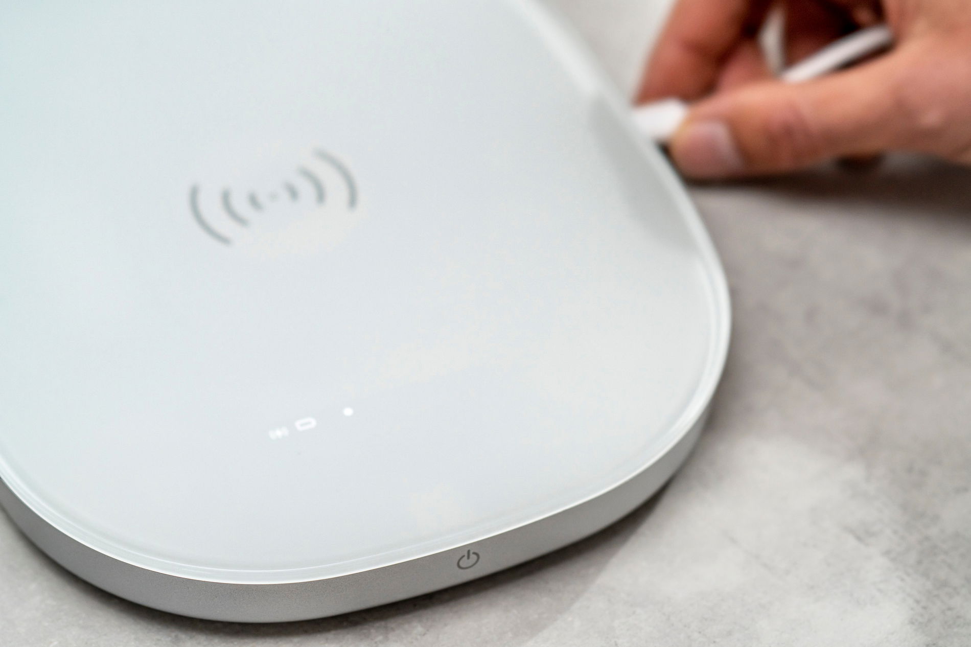 ZWILLING Enfinigy bílá - elektronická skleněná kuchyňská váha s nabíjecí funkcí