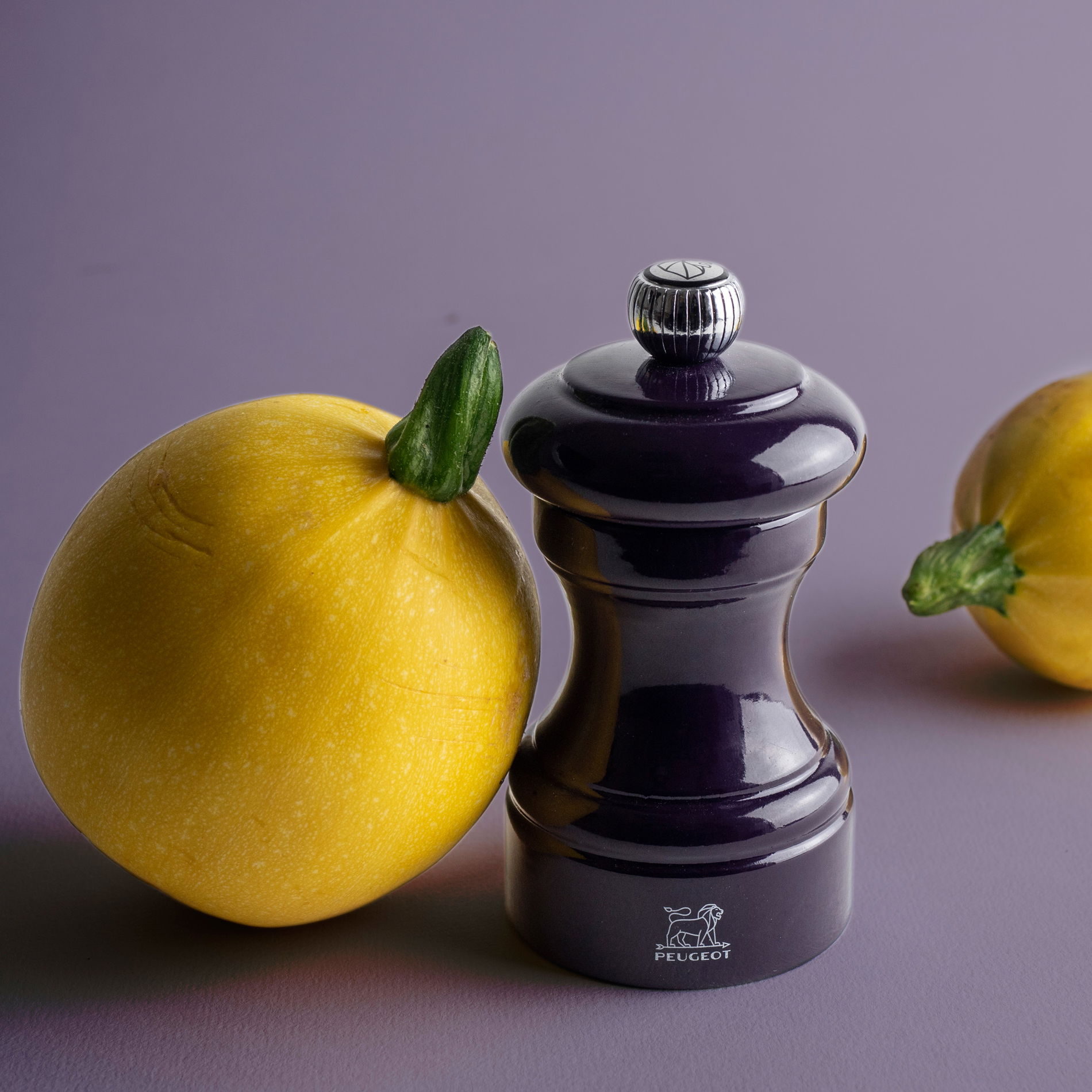 PEUGEOT Bistrorama Eggplant 10 cm fialový - drevený ručný mlynček na korenie