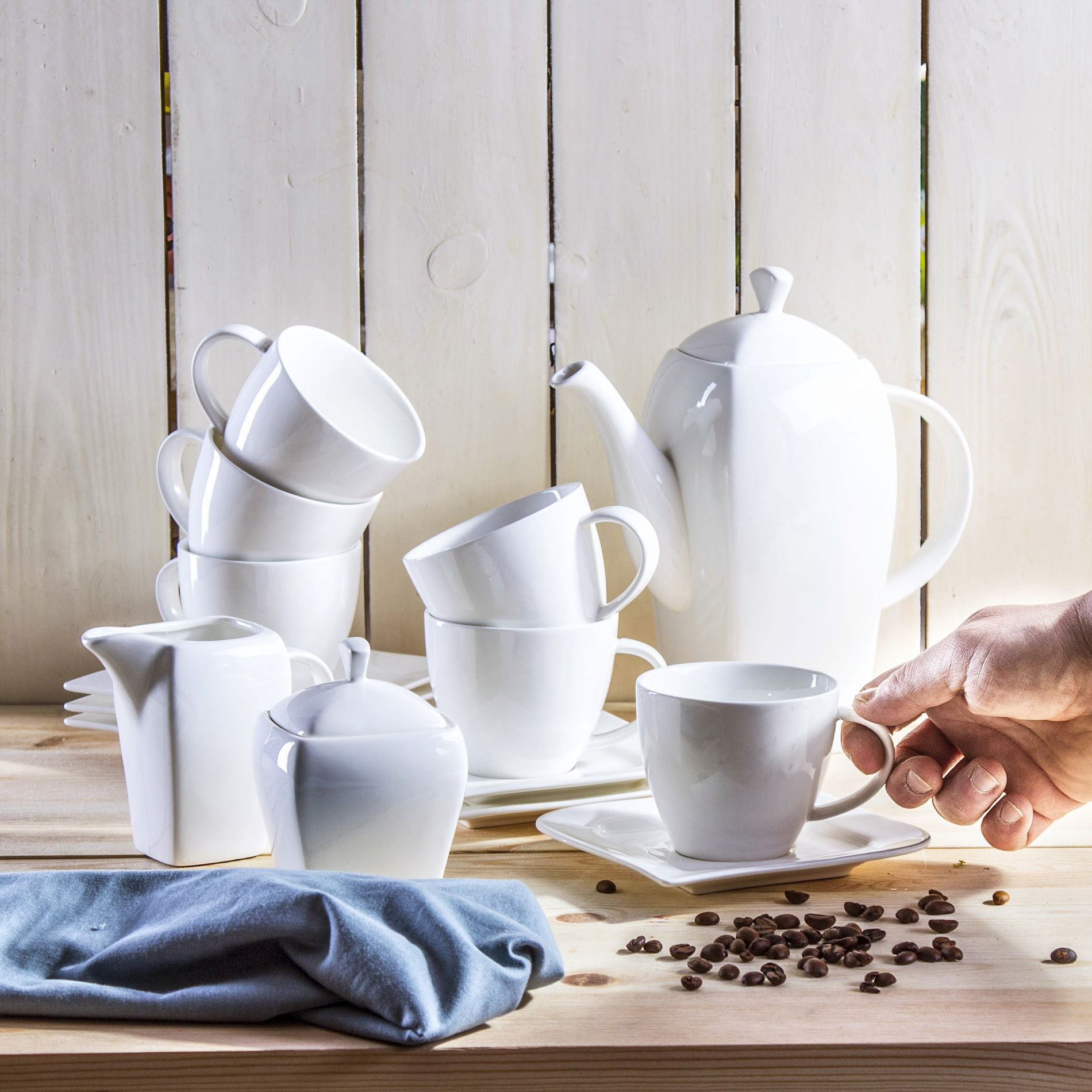 Porcelánový kávový servis AMBITION WAVE BÍLÝ pro 6 osob (17 ks)