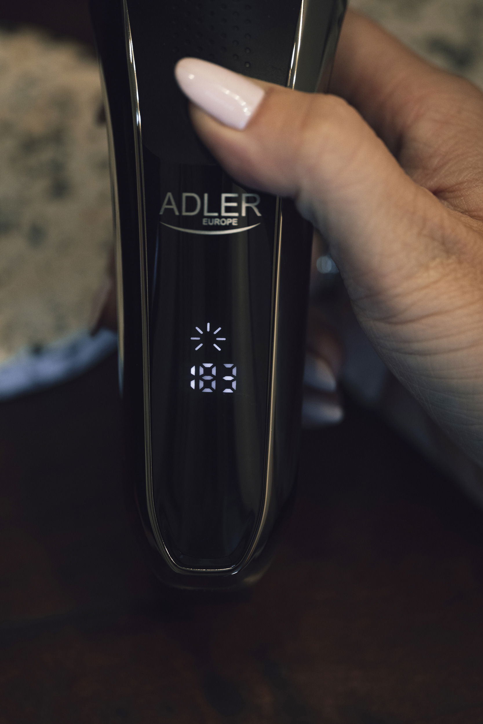 ADLER AD 2933 - elektrický holicí strojek na obličej
