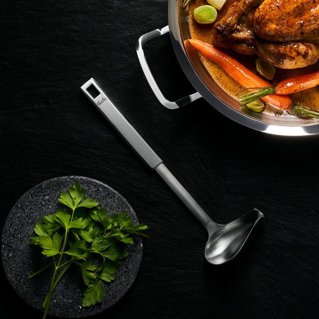 FISSLER Original Profi Collection 29,5 cm - łyżka / chochelka do sosu ze stali nierdzewnej FISSLER Original Profi Collection 29,5 cm - łyżka / chochelka do sosu ze stali nierdzewnej