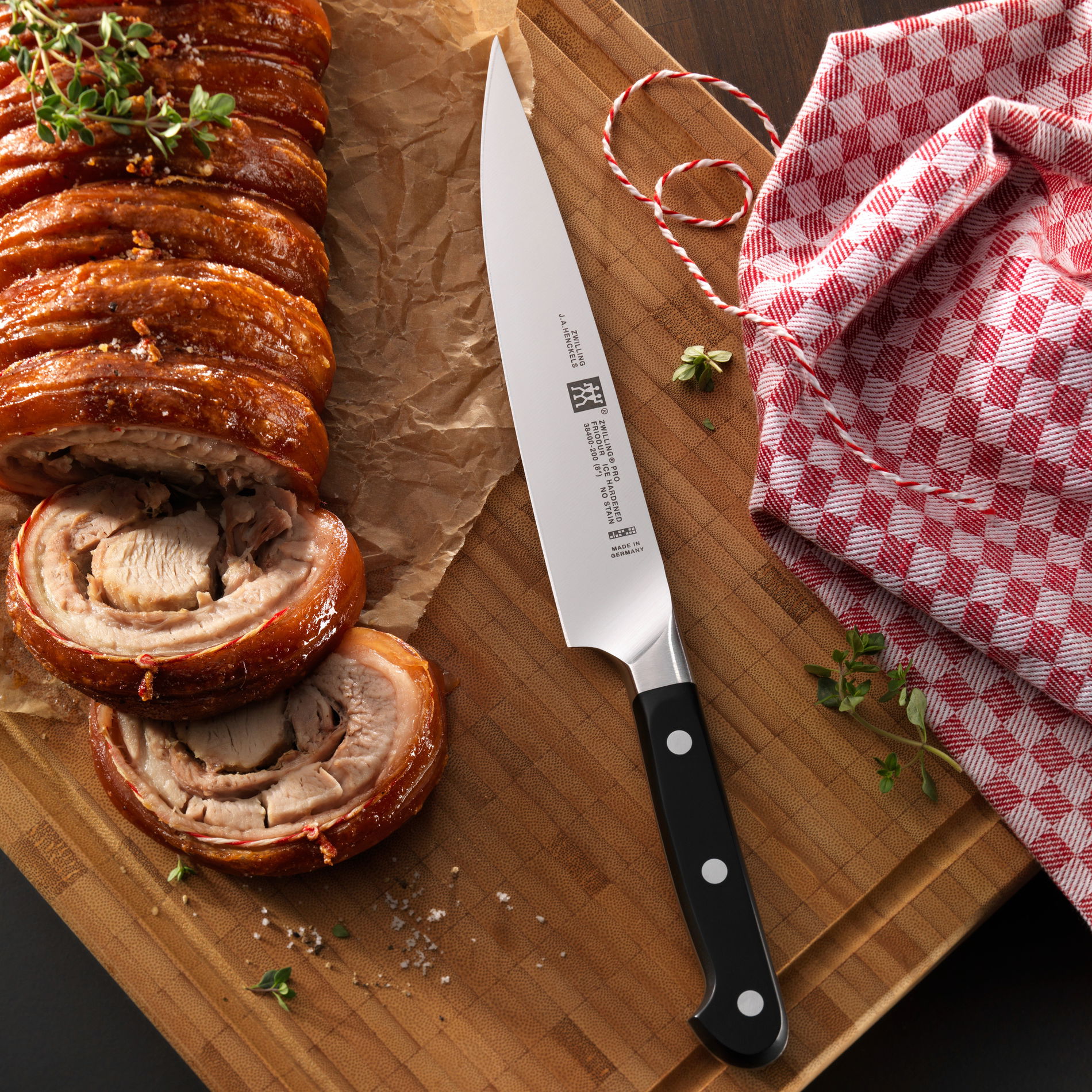 ZWILLING Pro 16 cm - nůž na klobásy z nerezové oceli