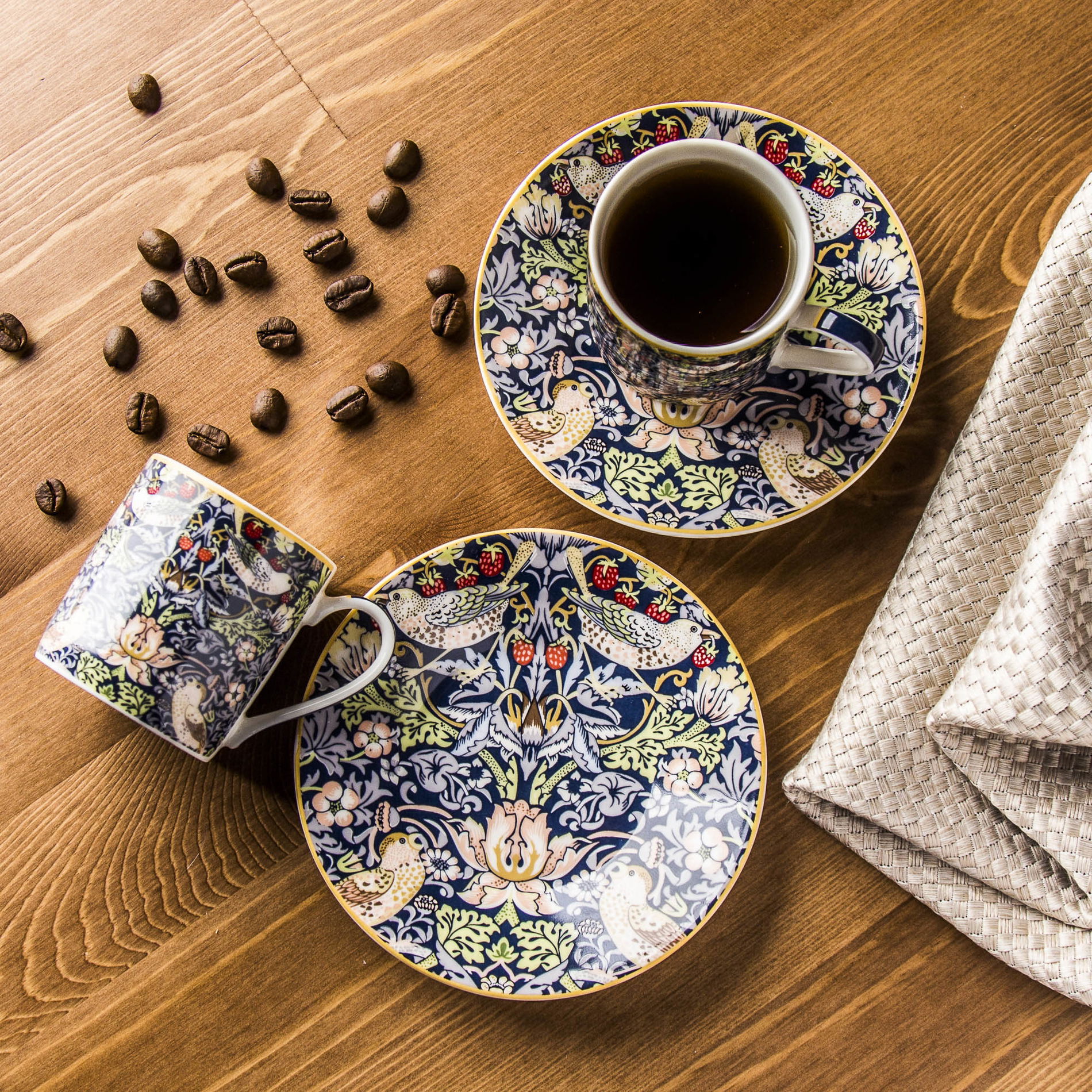 DUO Art Gallery By William Morris Strawberry Thief 90 ml 2 szt. wielokolorowe - filiżanki do espresso porcelanowe ze spodkami