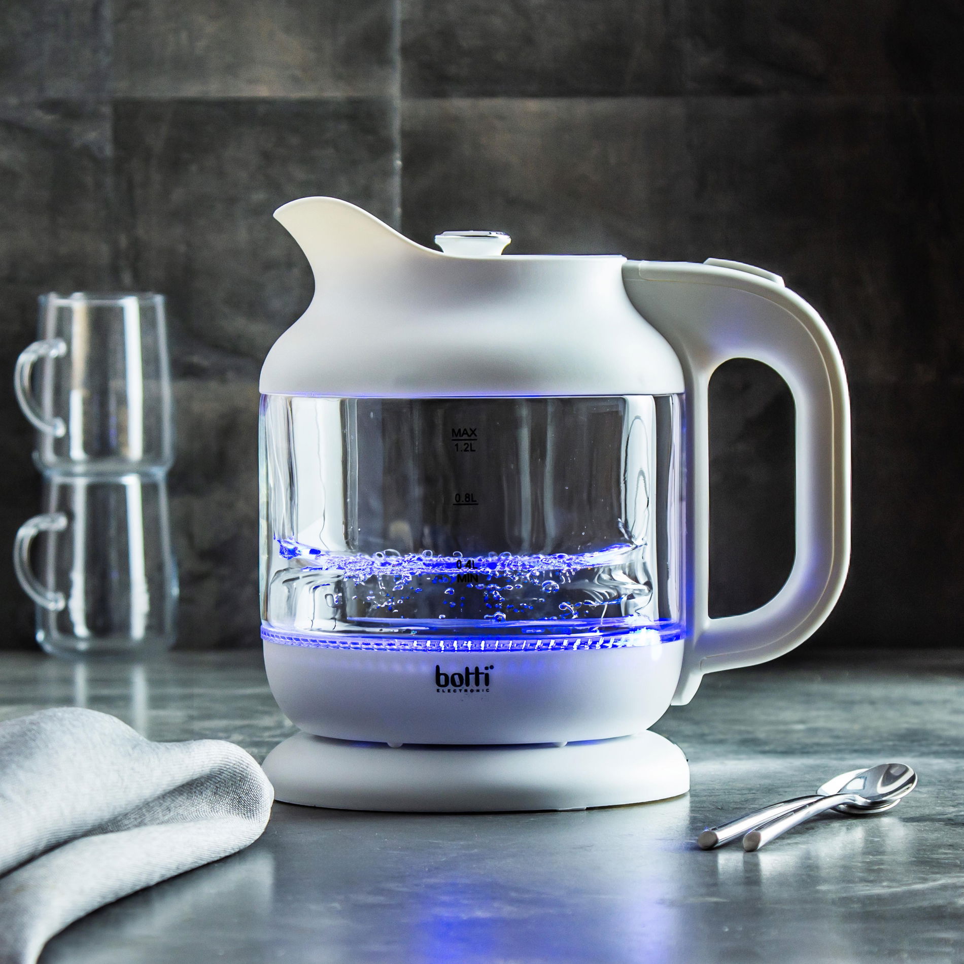 BOTTI Mike HHB1202 1,2 l - skleněná elektrická konvice bezdrátová
