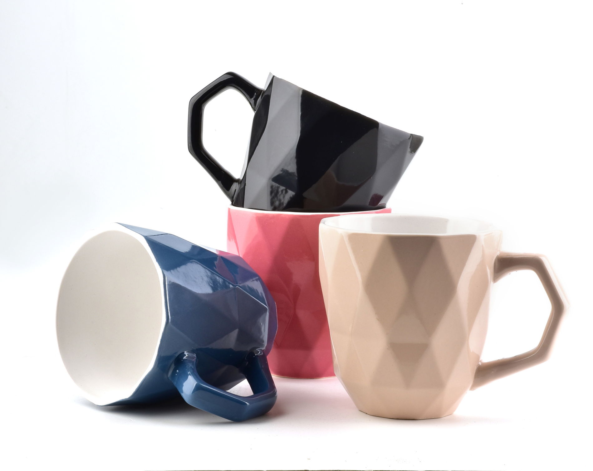 Keramický hrnek AFFEK DESIGN SALLY ADEL BLACK 400 ml