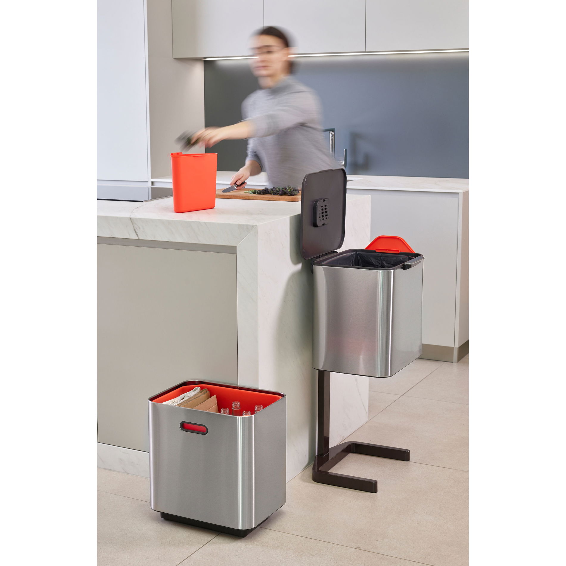 JOSEPH JOSEPH Inteligent Waste TotemMax 60 l - nerezový koš na třídění odpadu