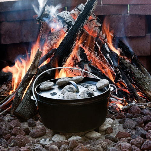 Maďarská litinová konvice s víkem LODGE HEAT BLACK 7,5 l