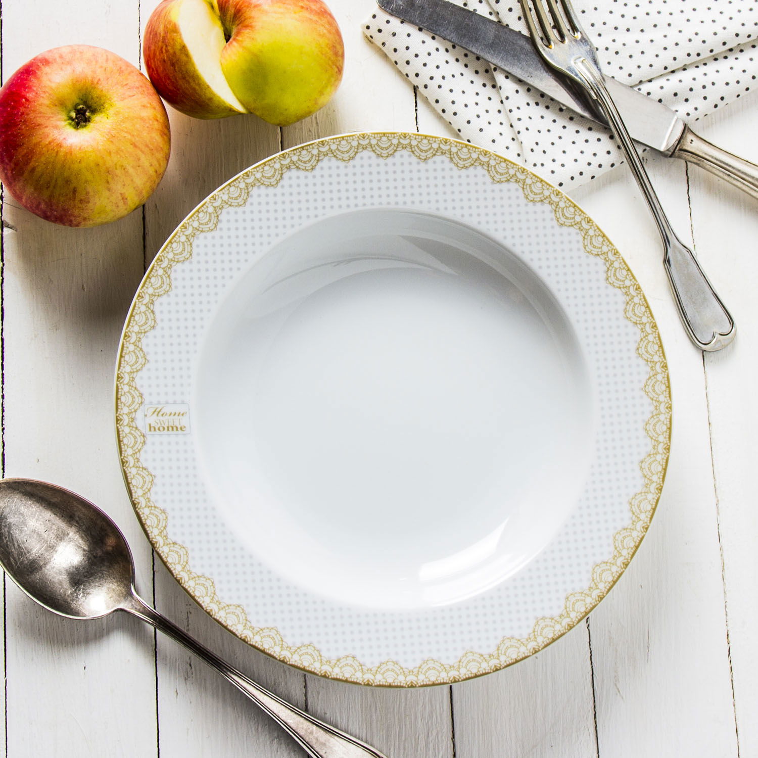 Porcelánový hluboký obědový talíř CHODZIEŻ SWEET TEČKY bílý 22,5 cm