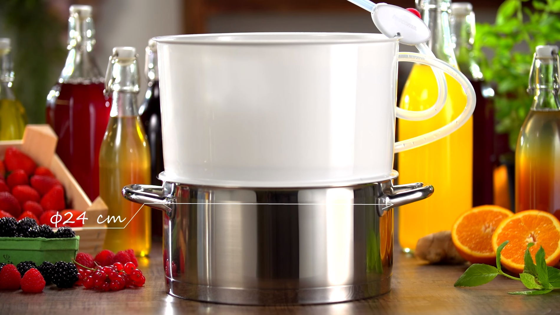 TESCOMA Della Casa Juice bílá – souprava pro odšťavňování ovoce a zeleniny / vložka do hrnce