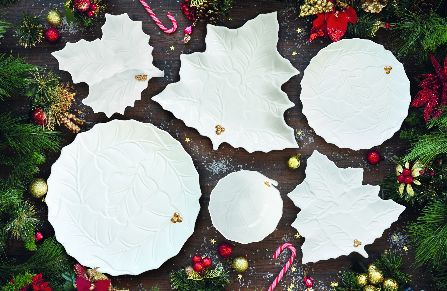 Porcelánový talíř HOLLY AND BERRIES WHITE 30 cm
