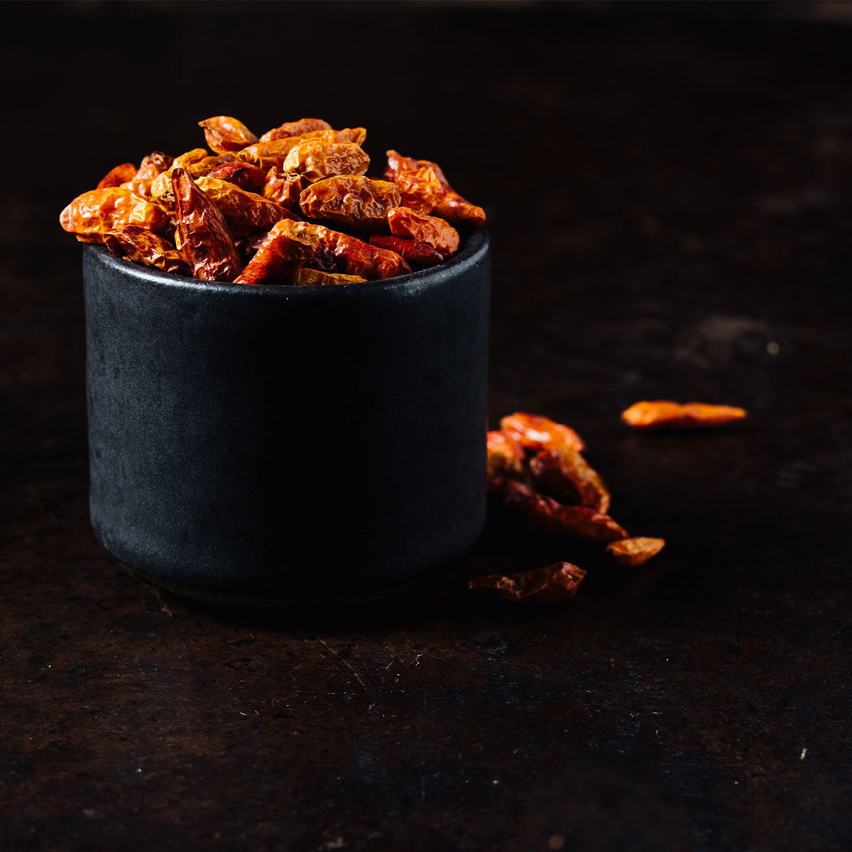 MICROPLANE Gourmet 34,5 cm - ruční mlýnek na chilli z nerezové oceli s chilli Birds Eye