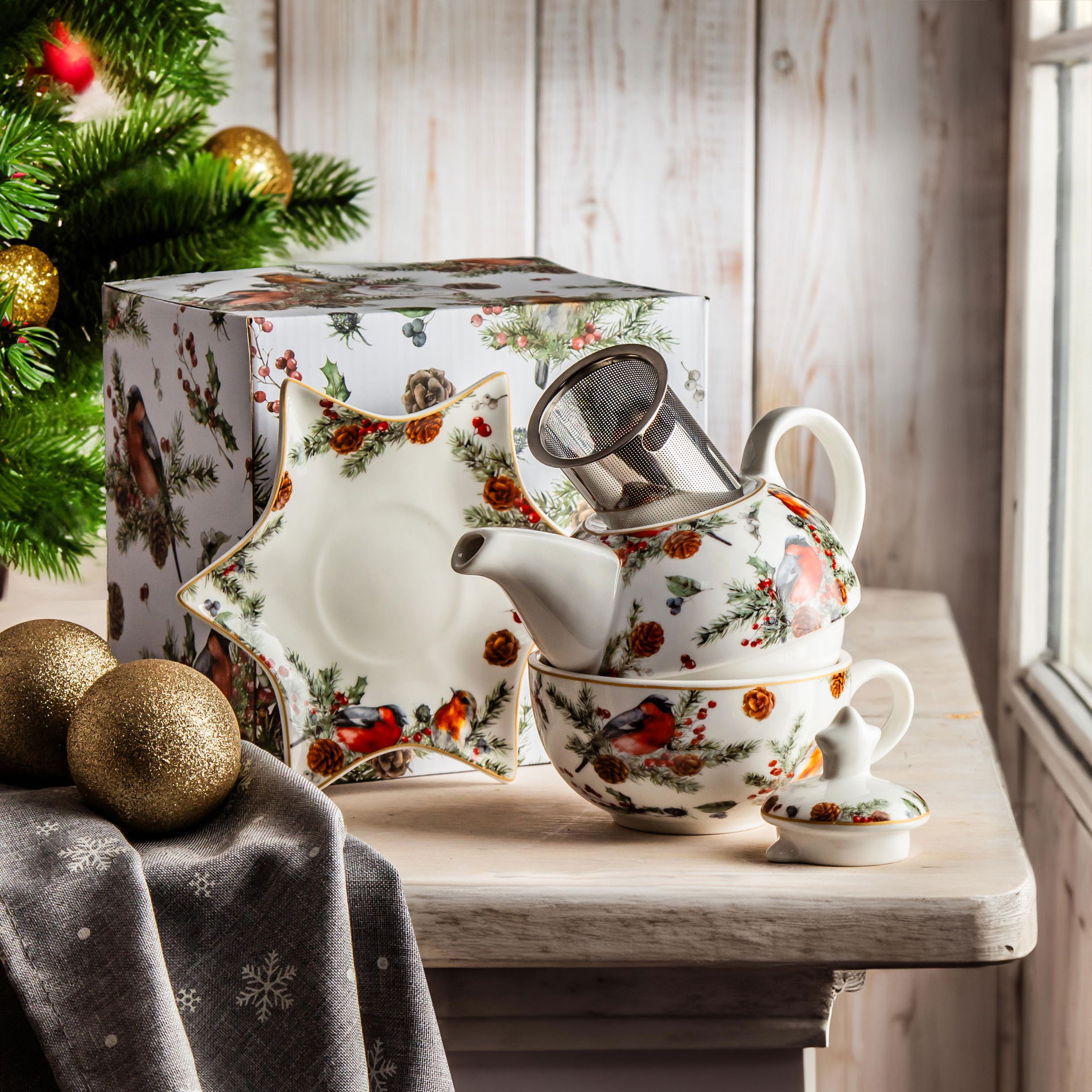 Vianočný džbán s hrnčekom a zaváraninovým pohárom DUO VÁNOČNÉ PTÁČIKY porcelánový džbán 0,35 l