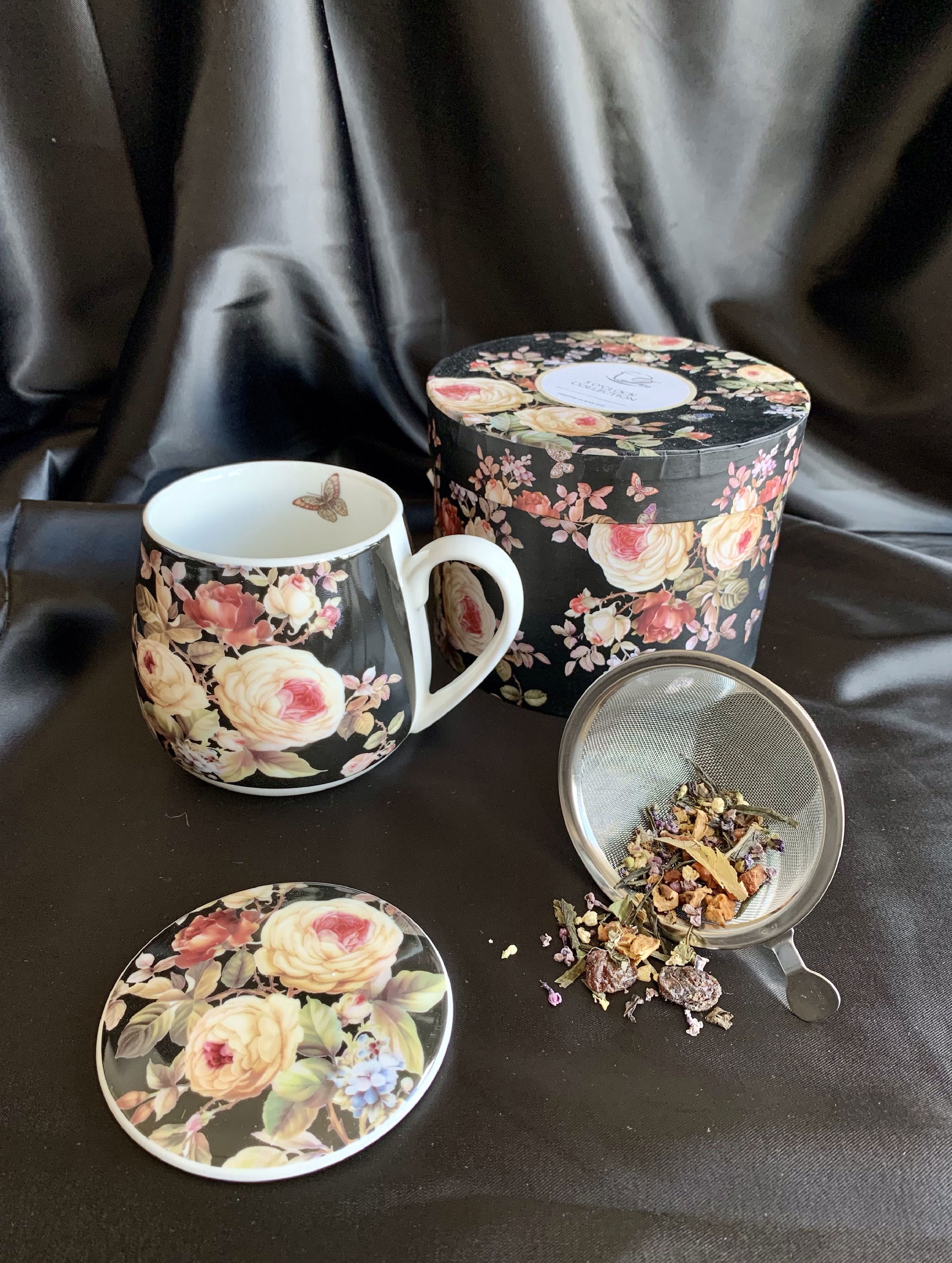 Porcelánový hrnek na sypaný čaj se sítkem a pokličkou DUO WARDA černý 430 ml