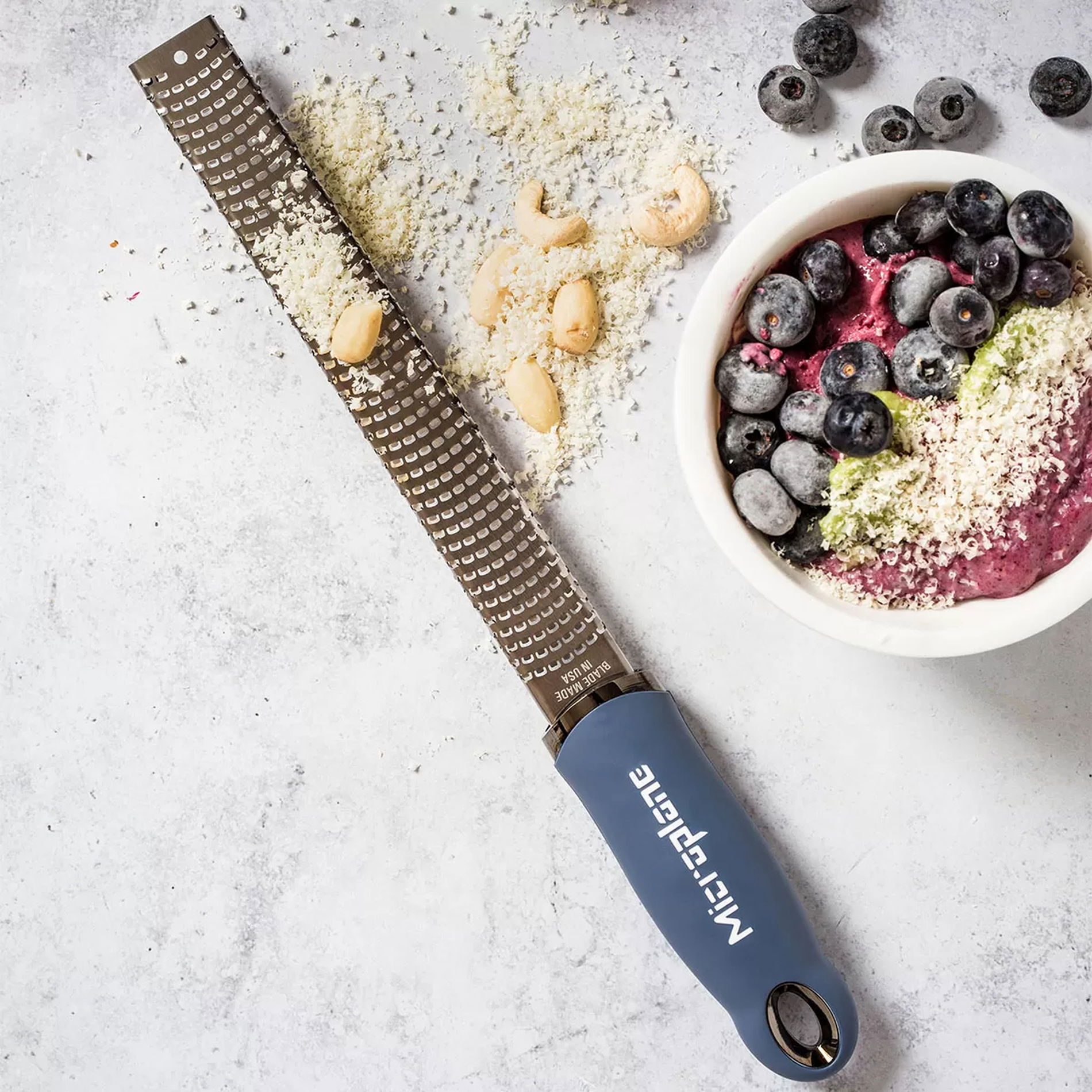 Zastosowanie – tarka do cytrusów, tarka do parmezanu oraz innych twardych produktów Zastosowanie – tarka do cytrusów, tarka do parmezanu oraz innych twardych produktów