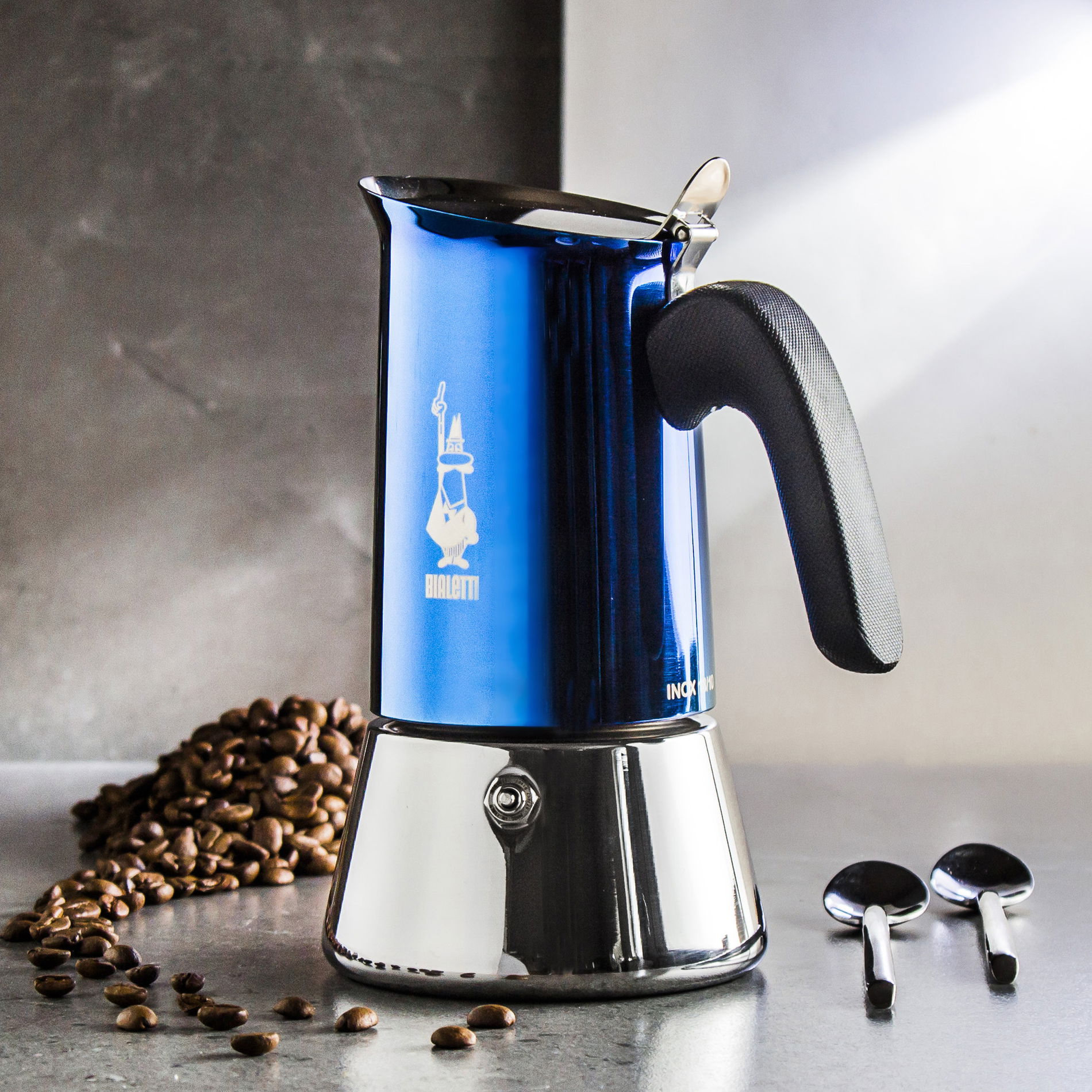 BIALETTI New Venus na 6 šálků espressa (6 tz) modrá - nerezová moka konvička / express