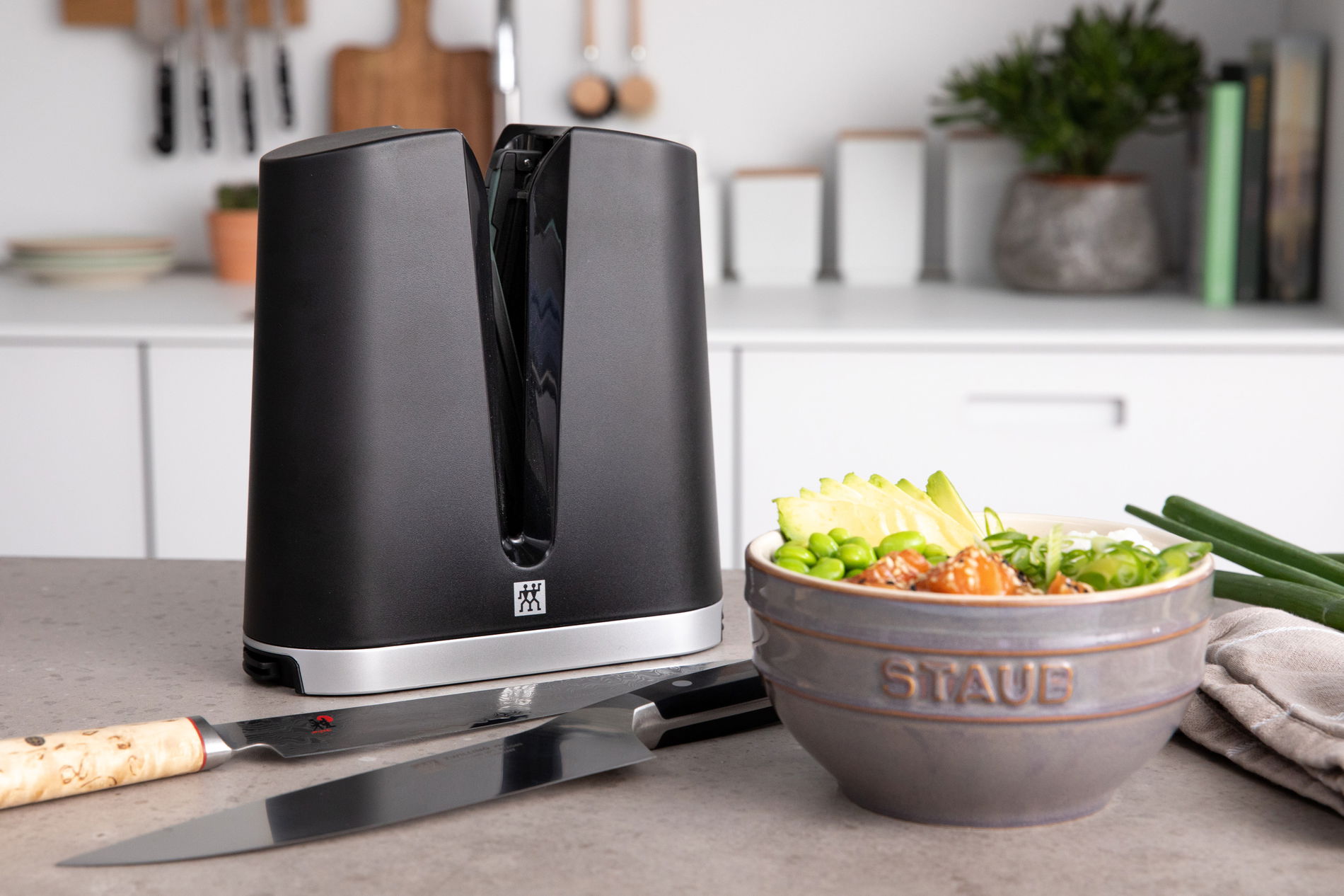 ZWILLING V-Edge – keramický brousek na nože (ostřič)