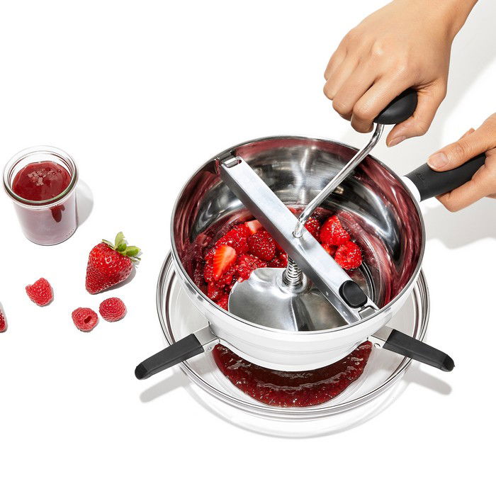 OXO Steel 26 cm - nerezový strúhadlo na ovocie a zeleninu