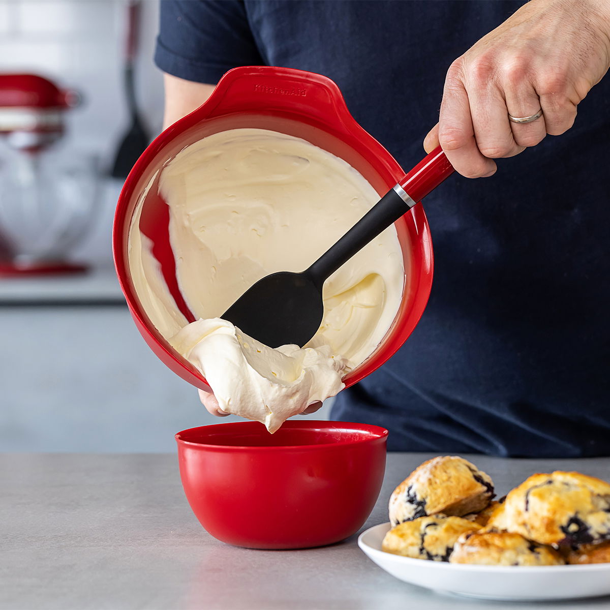 KITCHENAID Empire Red 2 el. - kuchynský šľahač / vajíčková metla s silikónovou lopatkou