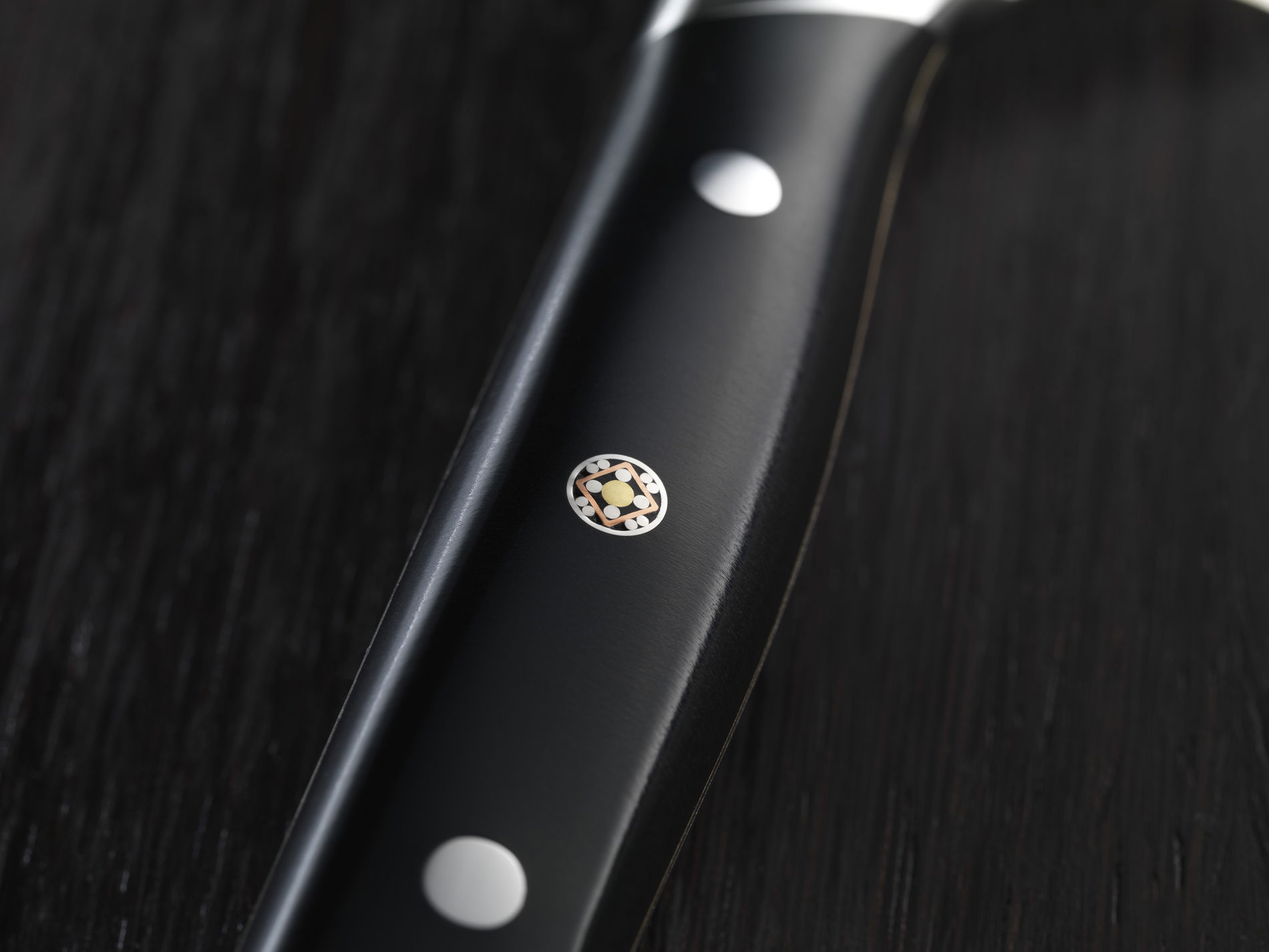 MIYABI 800DP 18 cm - nůž Santoku z nerezové oceli