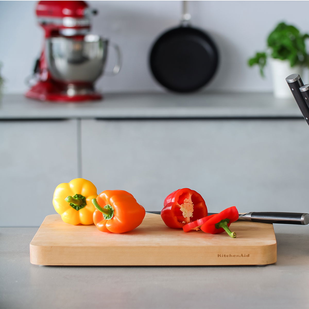KITCHENAID 41 x 31 cm - drevený krájací doska / blok
