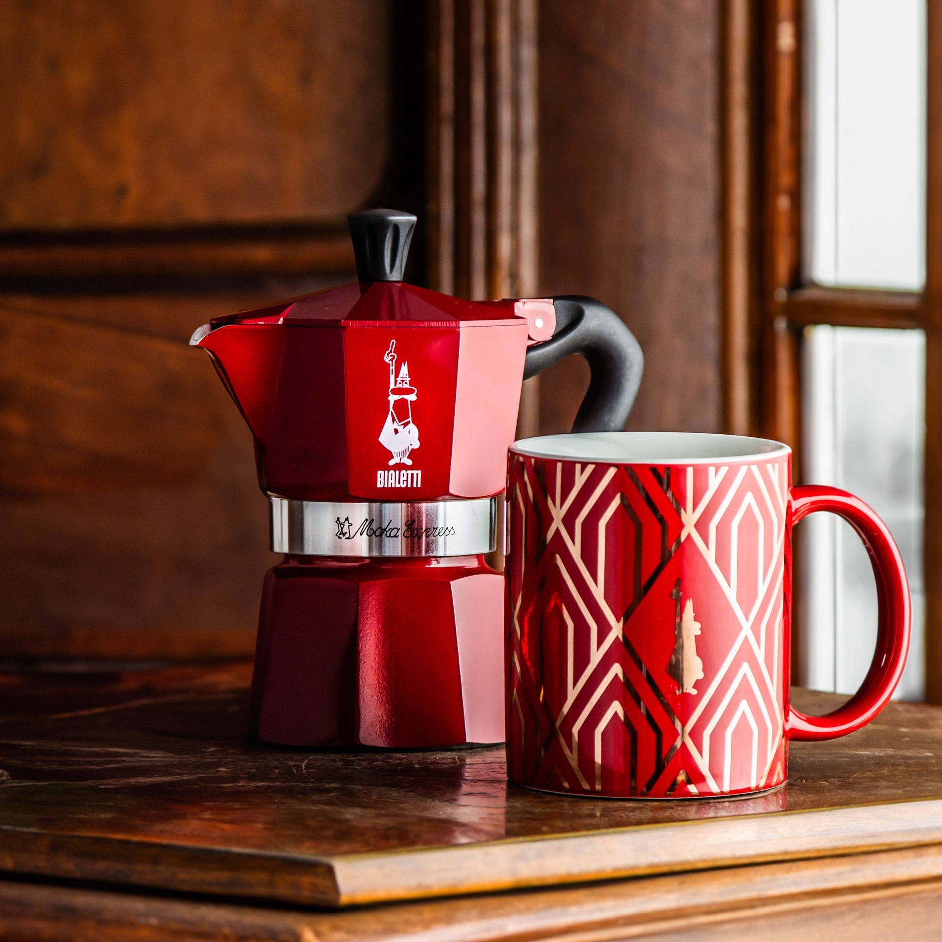BIALETTI Moka Express Deco Glamour pre 3 šálky espressa (3 tz) - sada talianska kávovarica hliníková tlaková s hrnčekom
