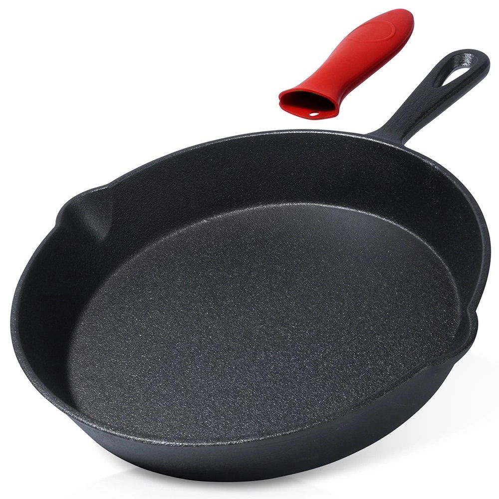 Železná pánev s poklopem na rukojeť CAST LINE 25 cm