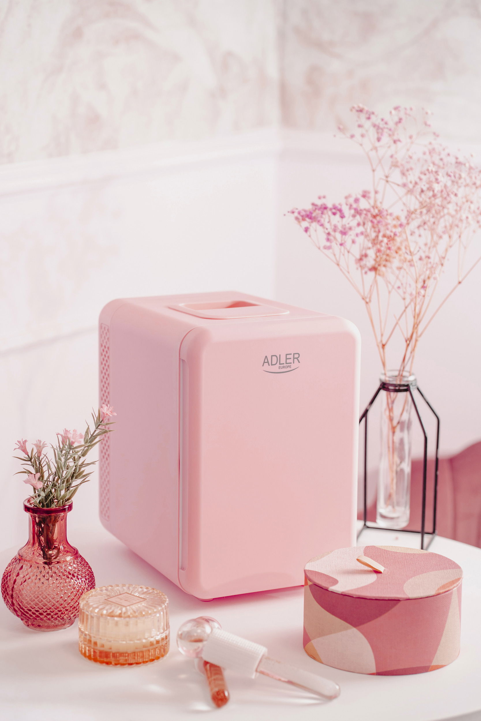 ADLER AD 8084 4 l - mini lednice na nápoje / kosmetiku