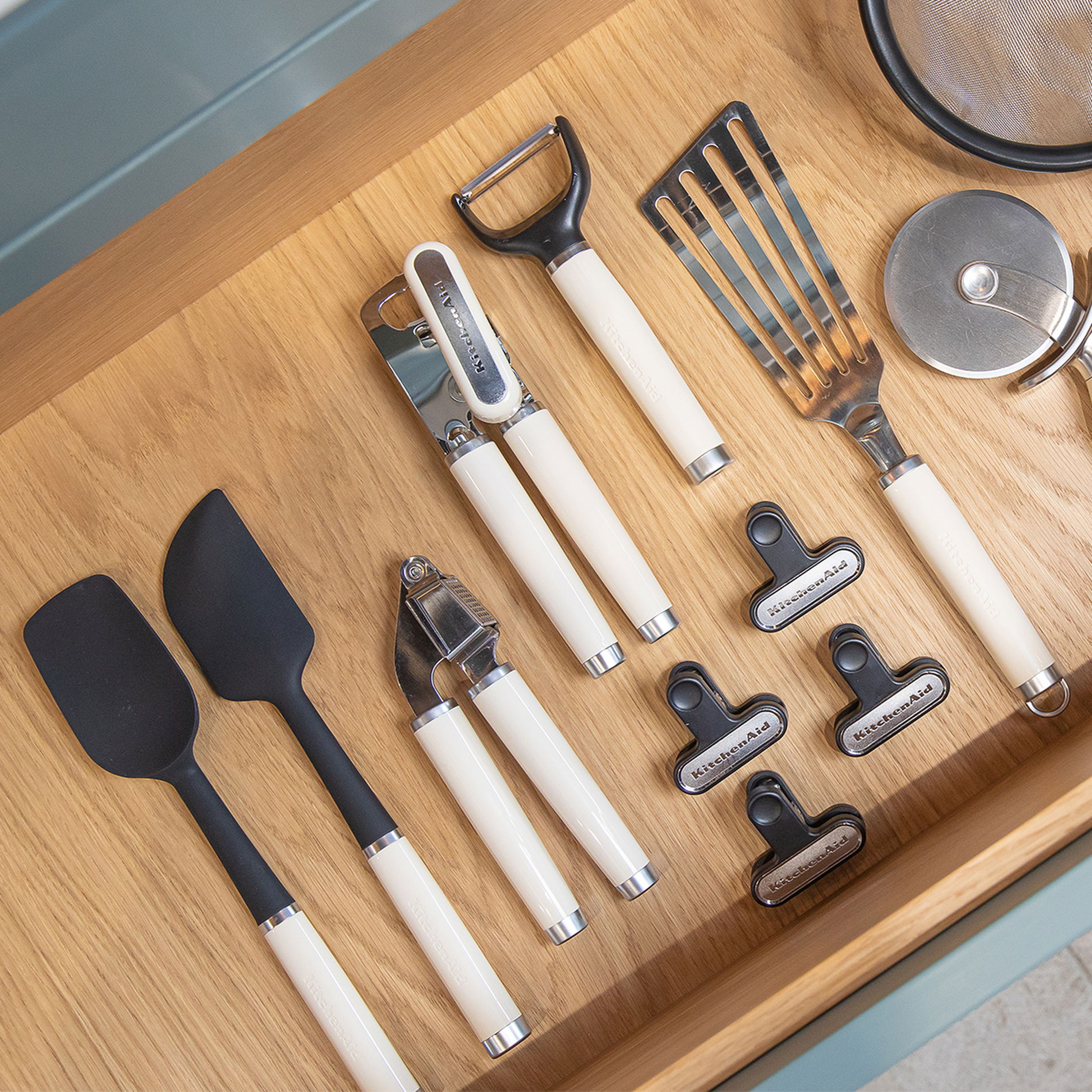 KITCHENAID Coreline 30 cm - łyżka kuchenna silikonowa