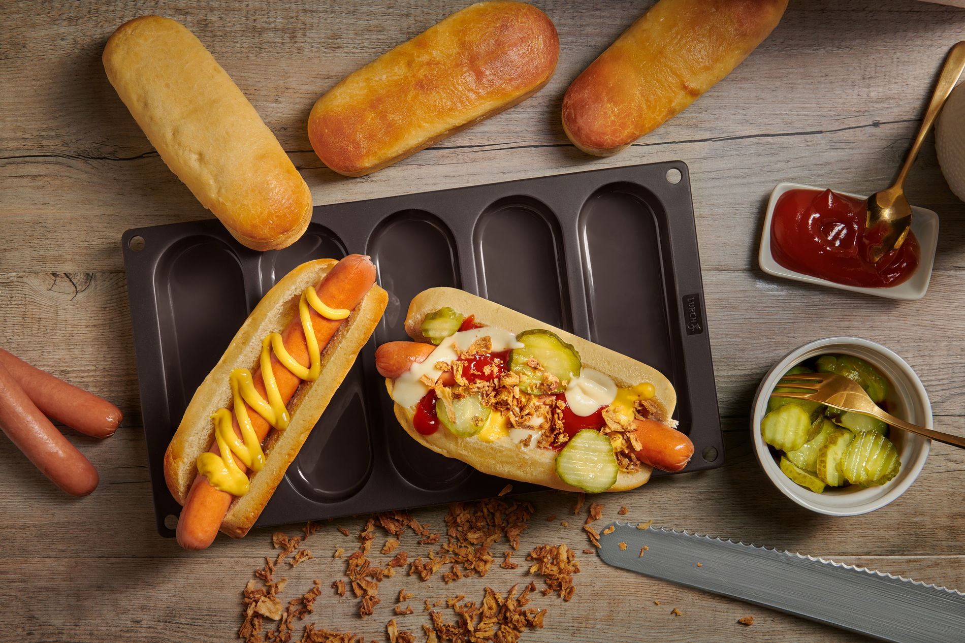 LURCH FlexiForm 29,5 x 16 cm - silikonová forma na hot dog housky
