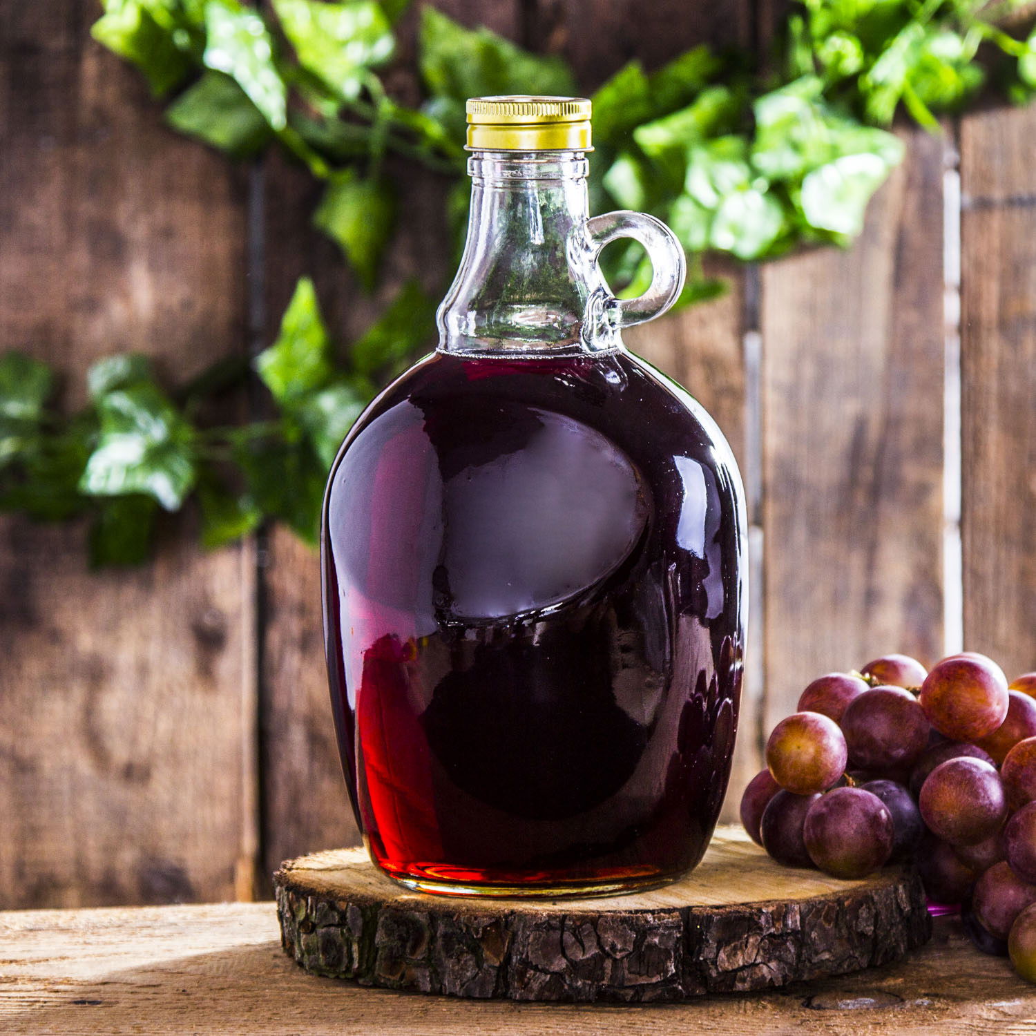 Sklenená fľaša na nalejvane s uzáverom BERYL 1,5 l