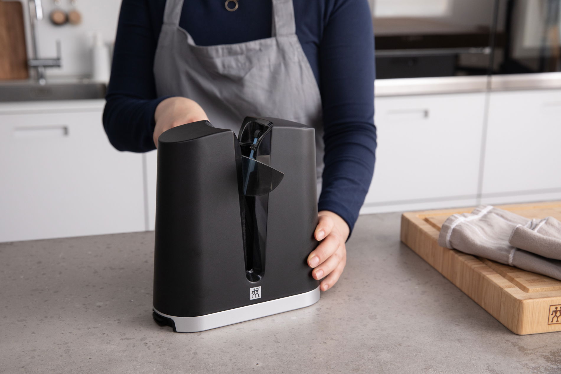 ZWILLING V-Edge – keramický brousek na nože (ostřič)
