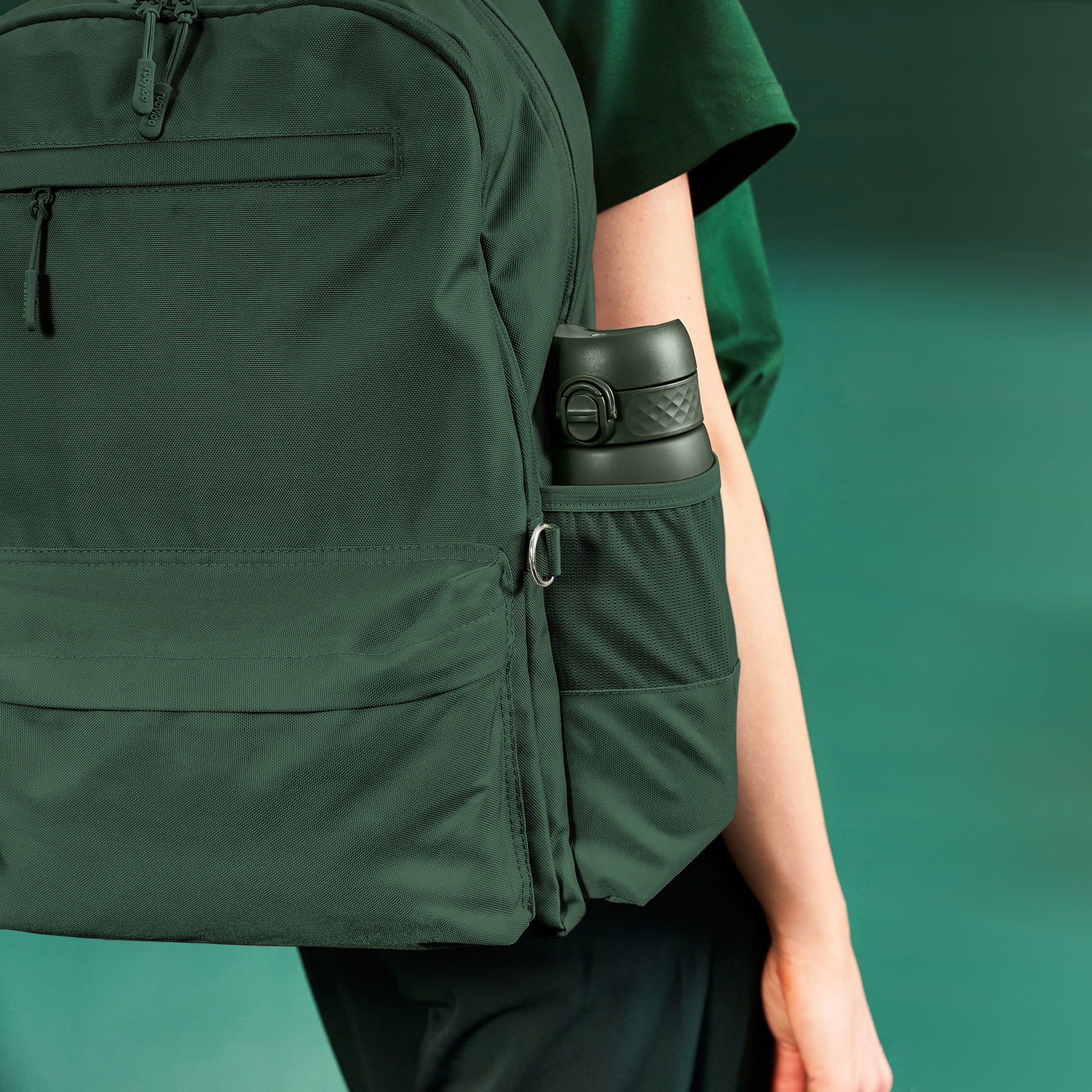 ION8 Recyclon Dark Green 0,75 l - butelka / bidon na wodę i napoje