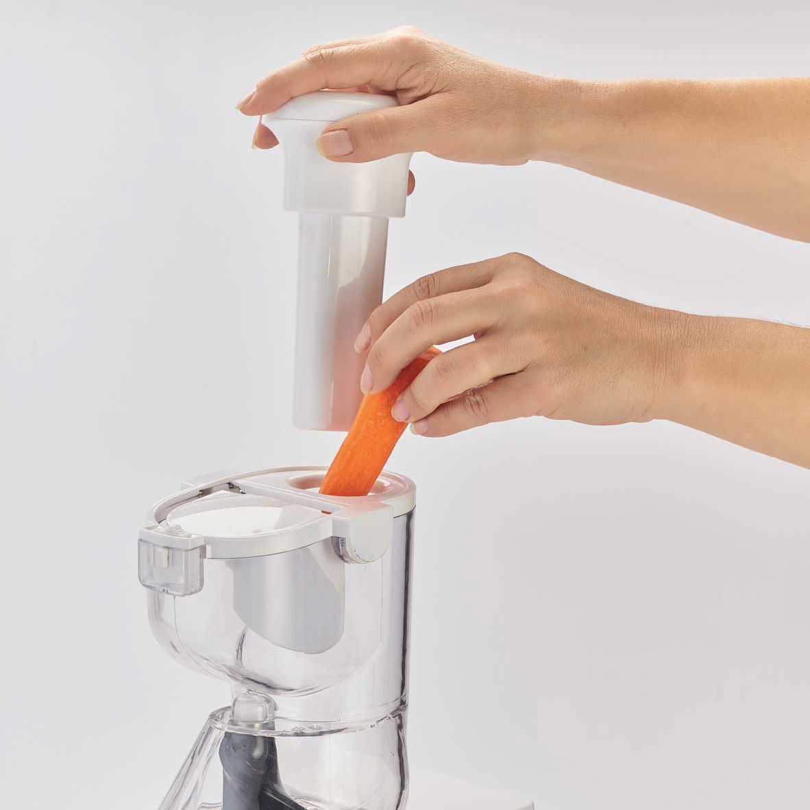 ARIETE Centrika Slow Juicer 400 W stříbrný - kovový odšťavňovač / odšťavňovač