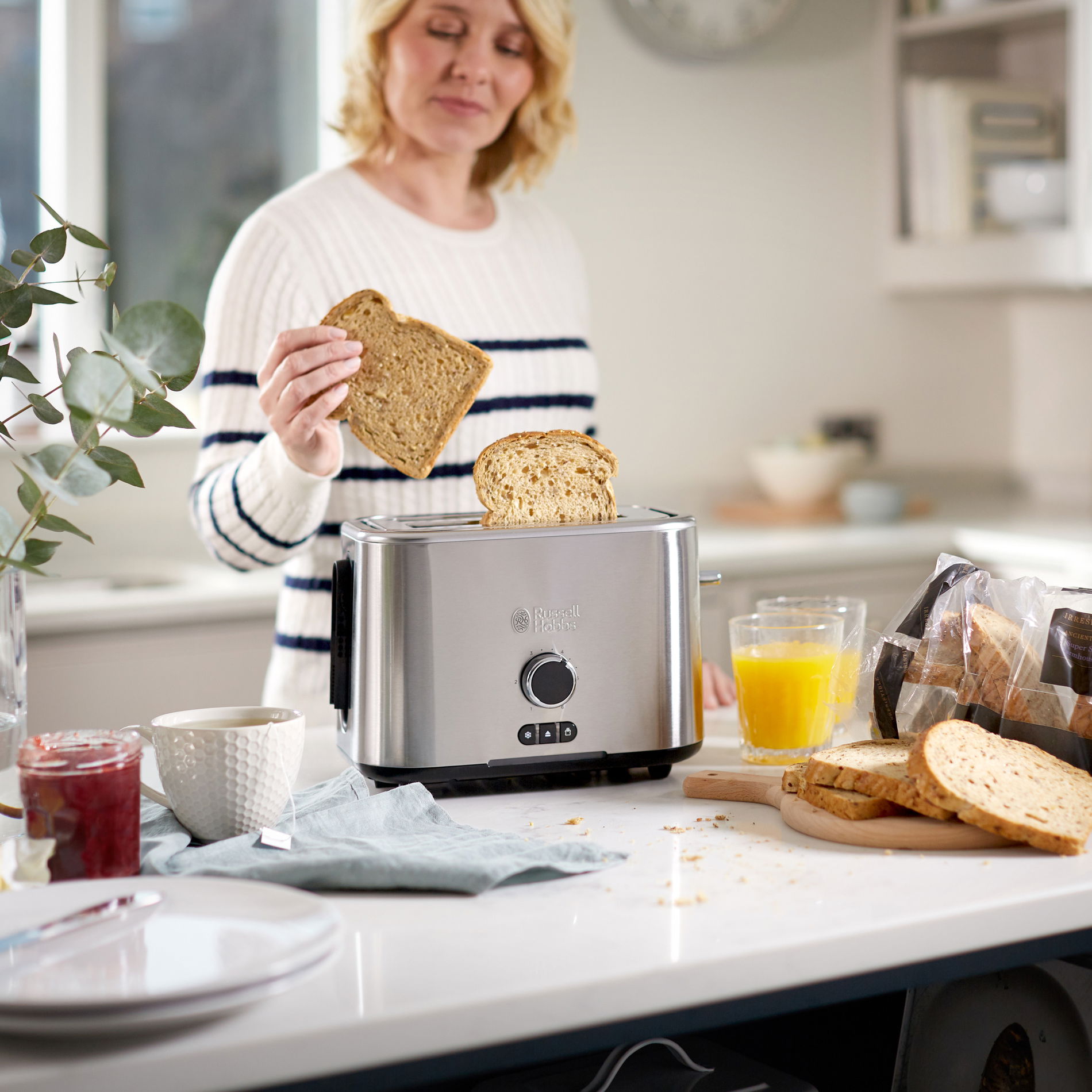RUSSELL HOBBS Velocity 2400 W – nerezový, elektrický toustovač/topinkovač