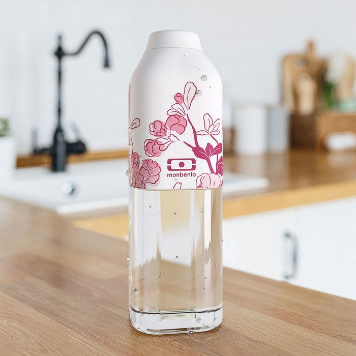 MONBENTO M Positive Graphic Magnolia 0,5 l - tritanová vodná fľaša