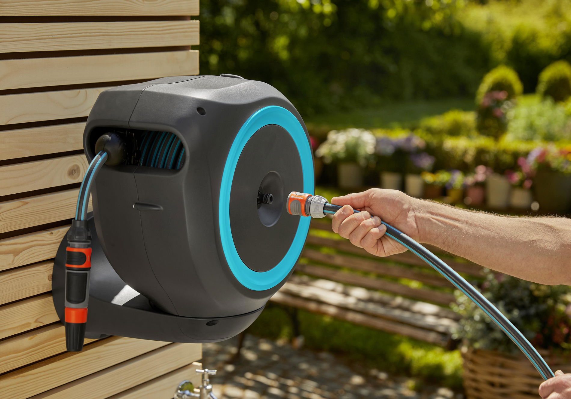 GARDENA Nástenný hadicový box Roll Up M 11 el. sivý - nástenný bubon s záhradnou hadicou