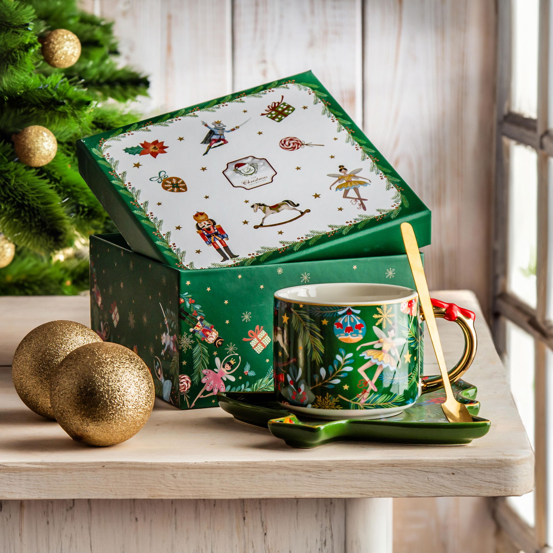 Vianočná porcelánová šálka s podšálkou a lyžičkou DUO CHRISTMAS SPIRIT 280 ml