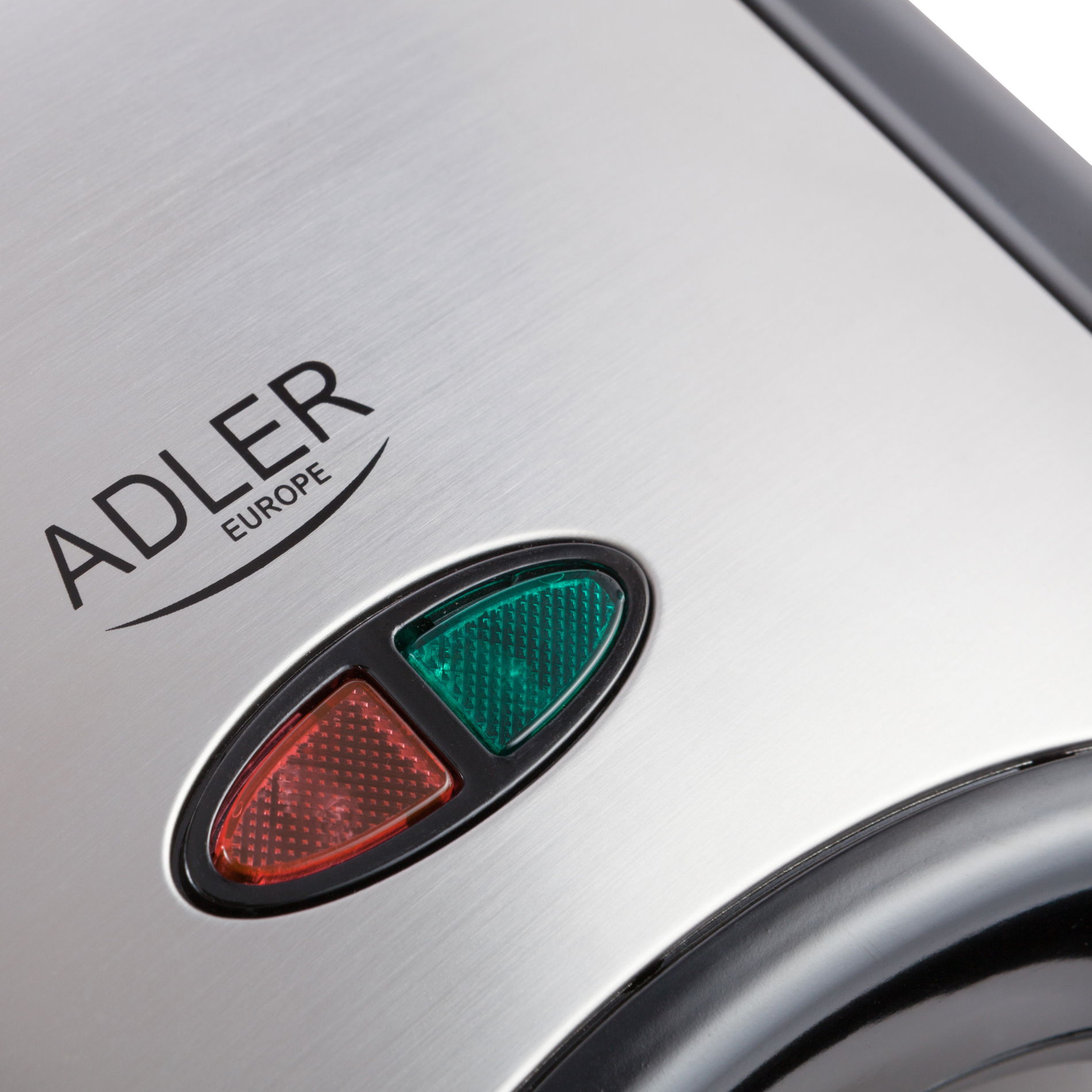 ADLER Cator 750 W čierny - hriankovač / elektrický opiekacz na sendviče