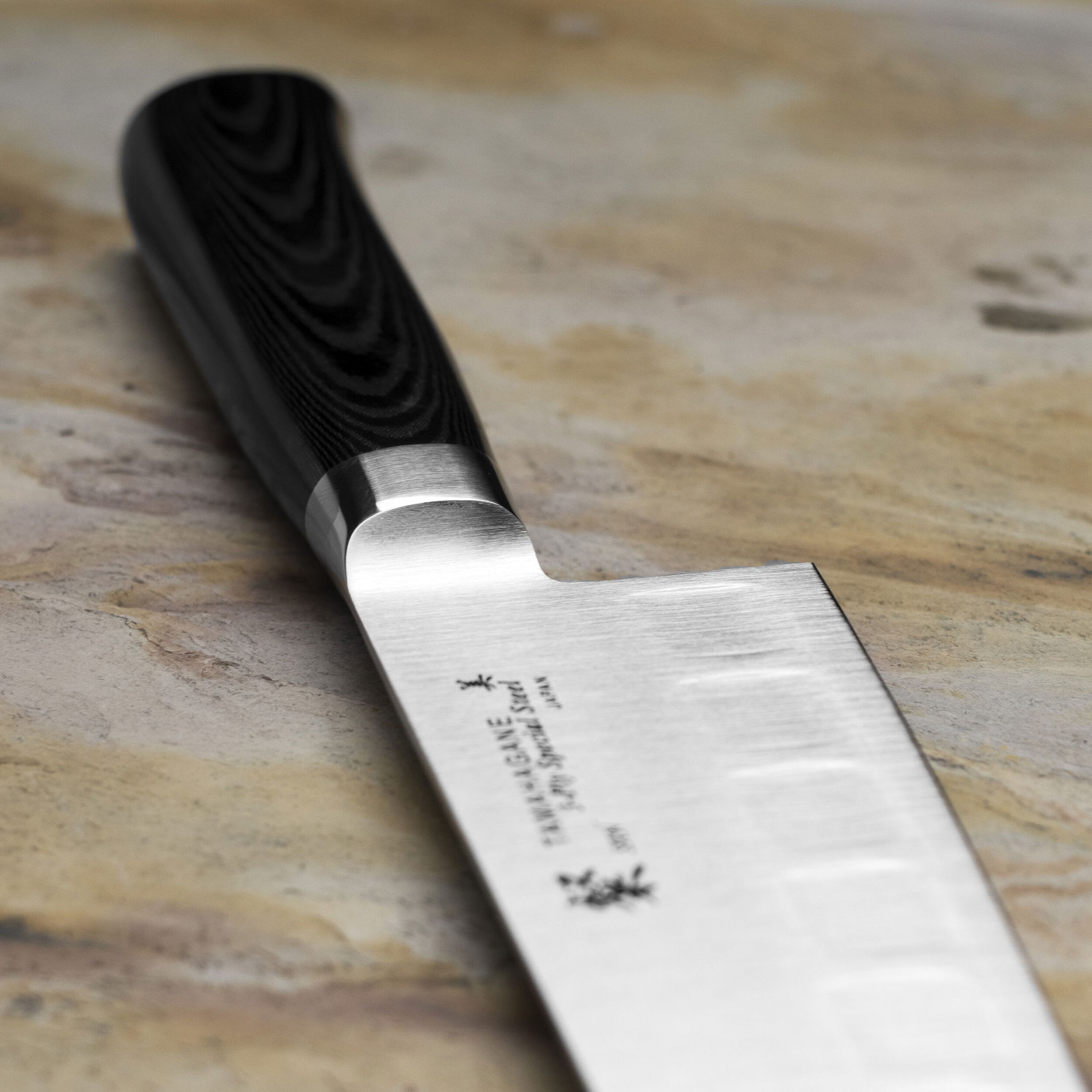 TAMAHAGANE San VG-5 Black 17,5 cm - japonský nôž Santoku z nehrdzavejúcej ocele