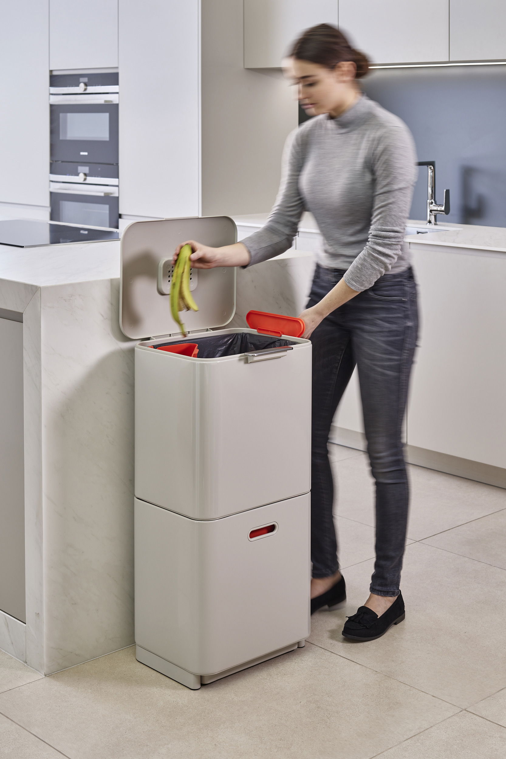 JOSEPH JOSEPH Intelligent Waste TotemMax 60 l popielaty - kosz do segregacji śmieci ze stali nierdzewnej