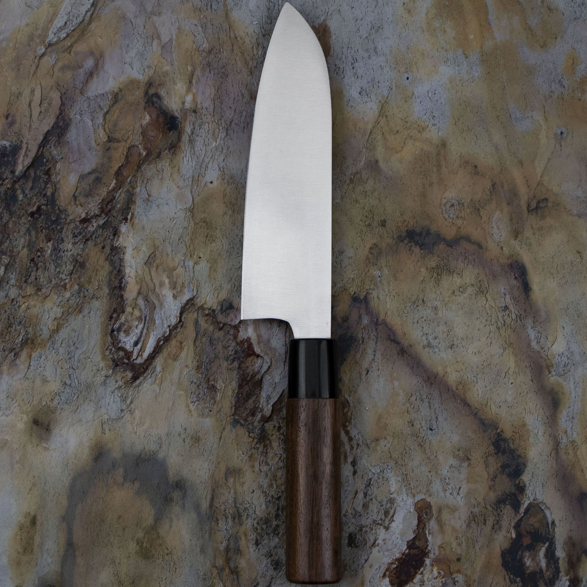 SATAKE Cutlery Mfg Kenta Walnut 17 cm - japonský nůž Santoku z nerezové oceli