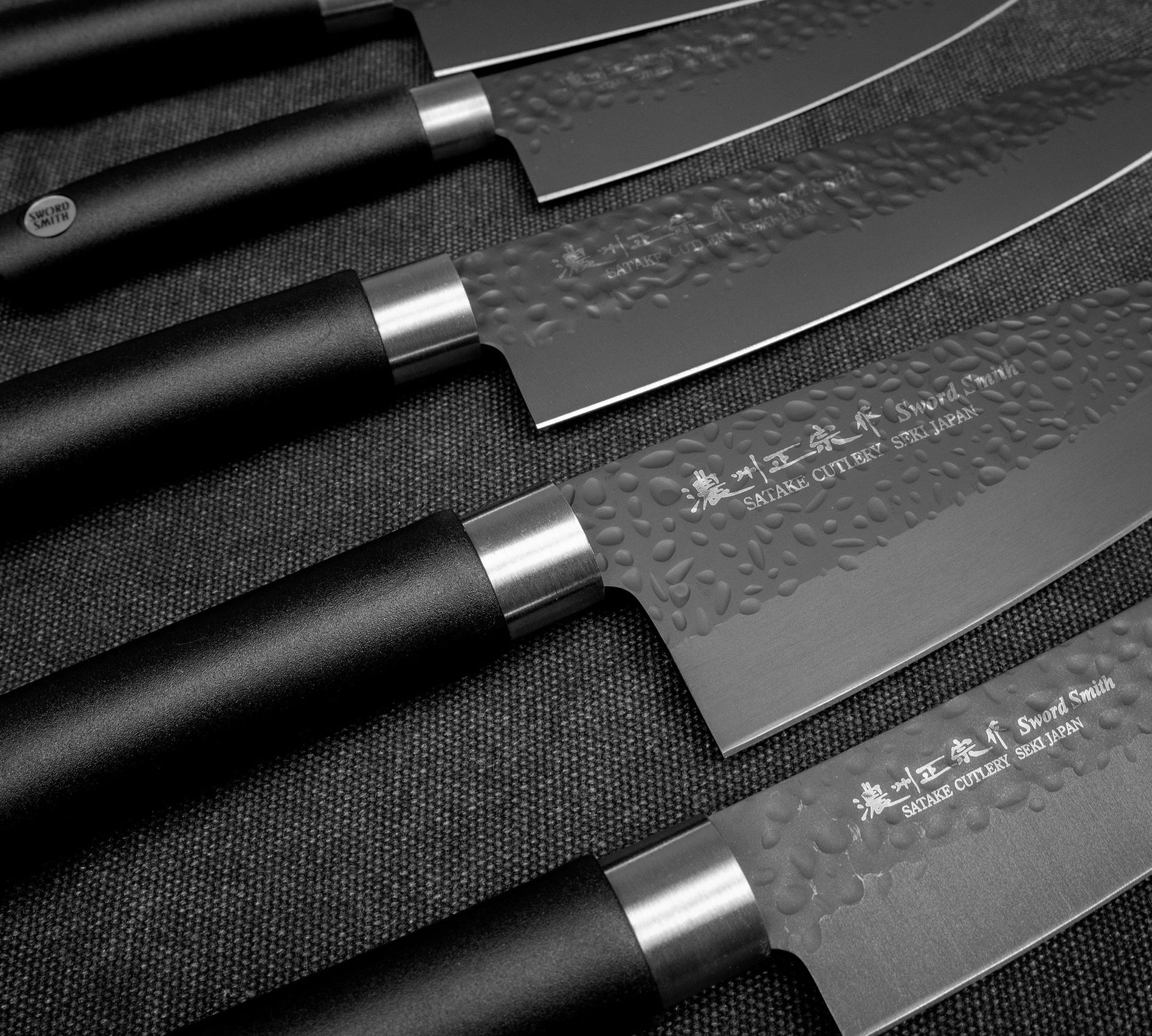 SATAKE Sword Smith Black 17 cm černý - nůž Santoku z nerezové oceli