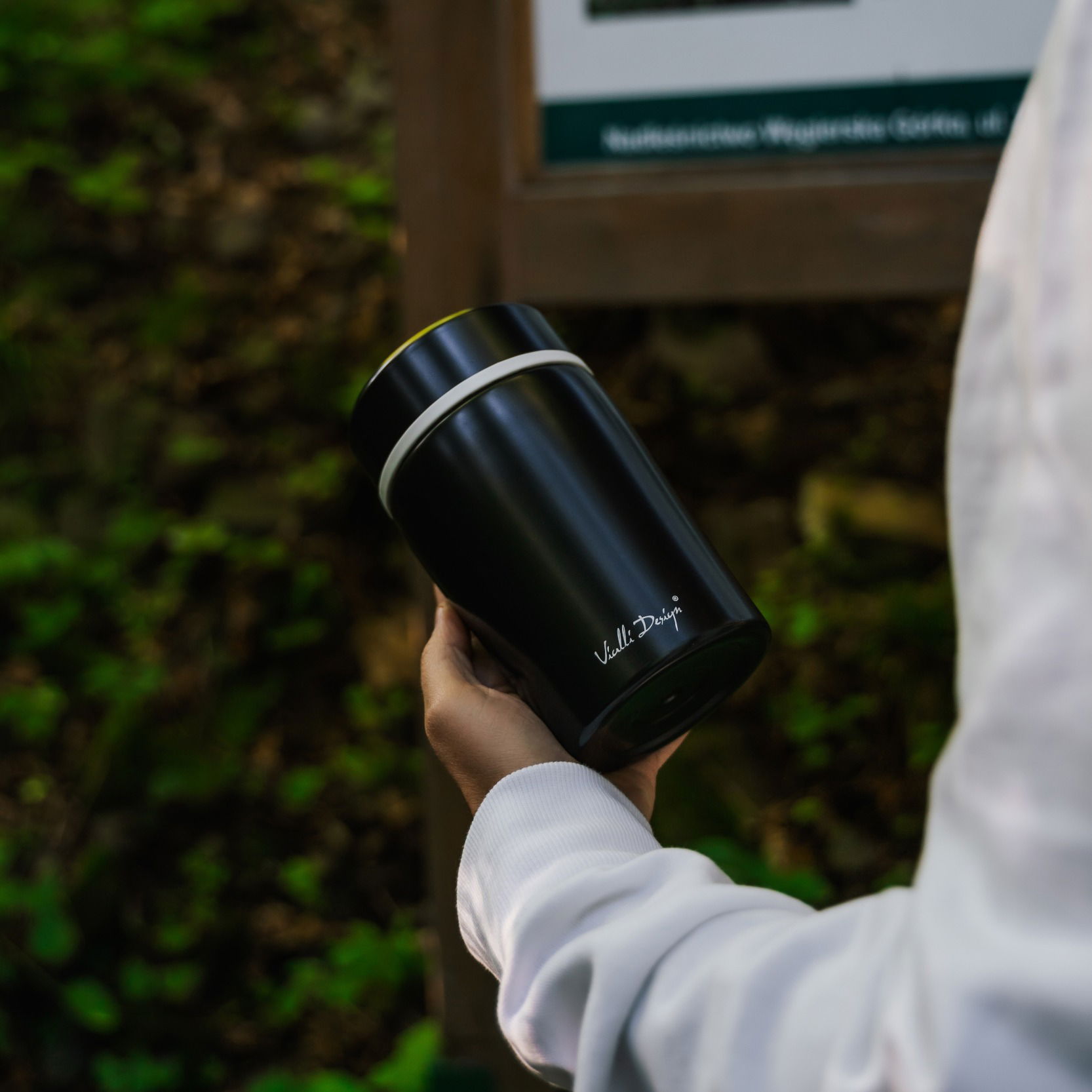 VIALLI DESIGN Fuori 0,5 l grafitová – nerezová termoska na potraviny