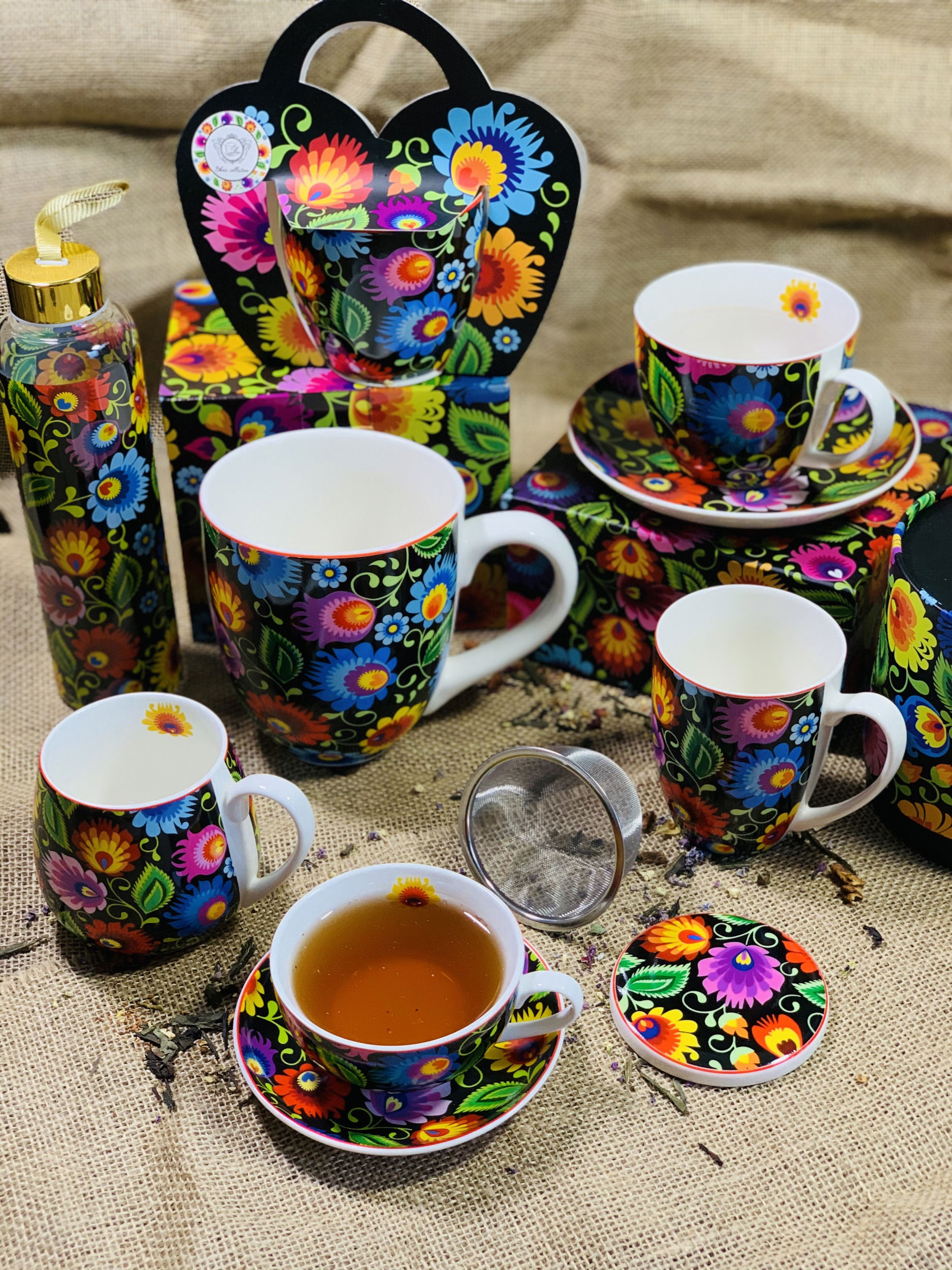 DUO ETNO Black 470 ml porcelánový šálek na čaj a kávu s podšálkem